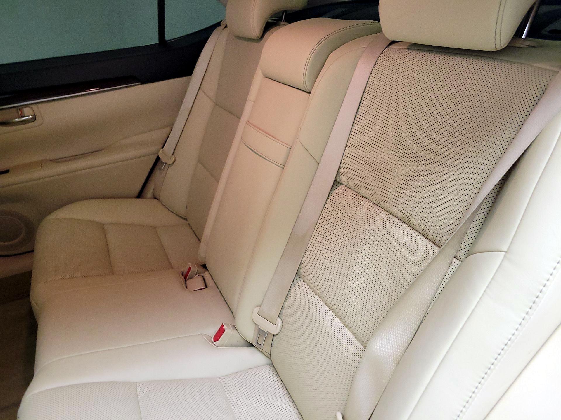 Thumbnail: 2014 Lexus ES - 20