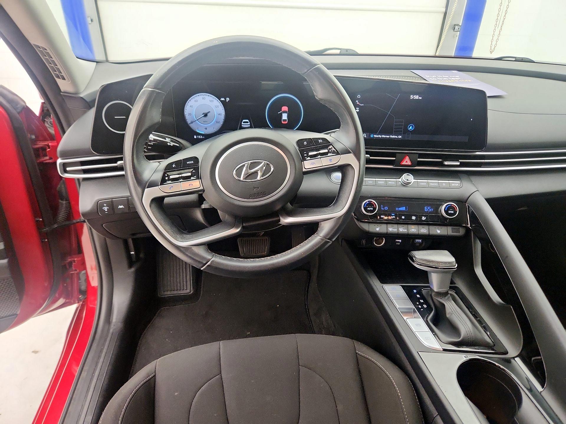 Thumbnail: 2023 Hyundai Elantra - 9
