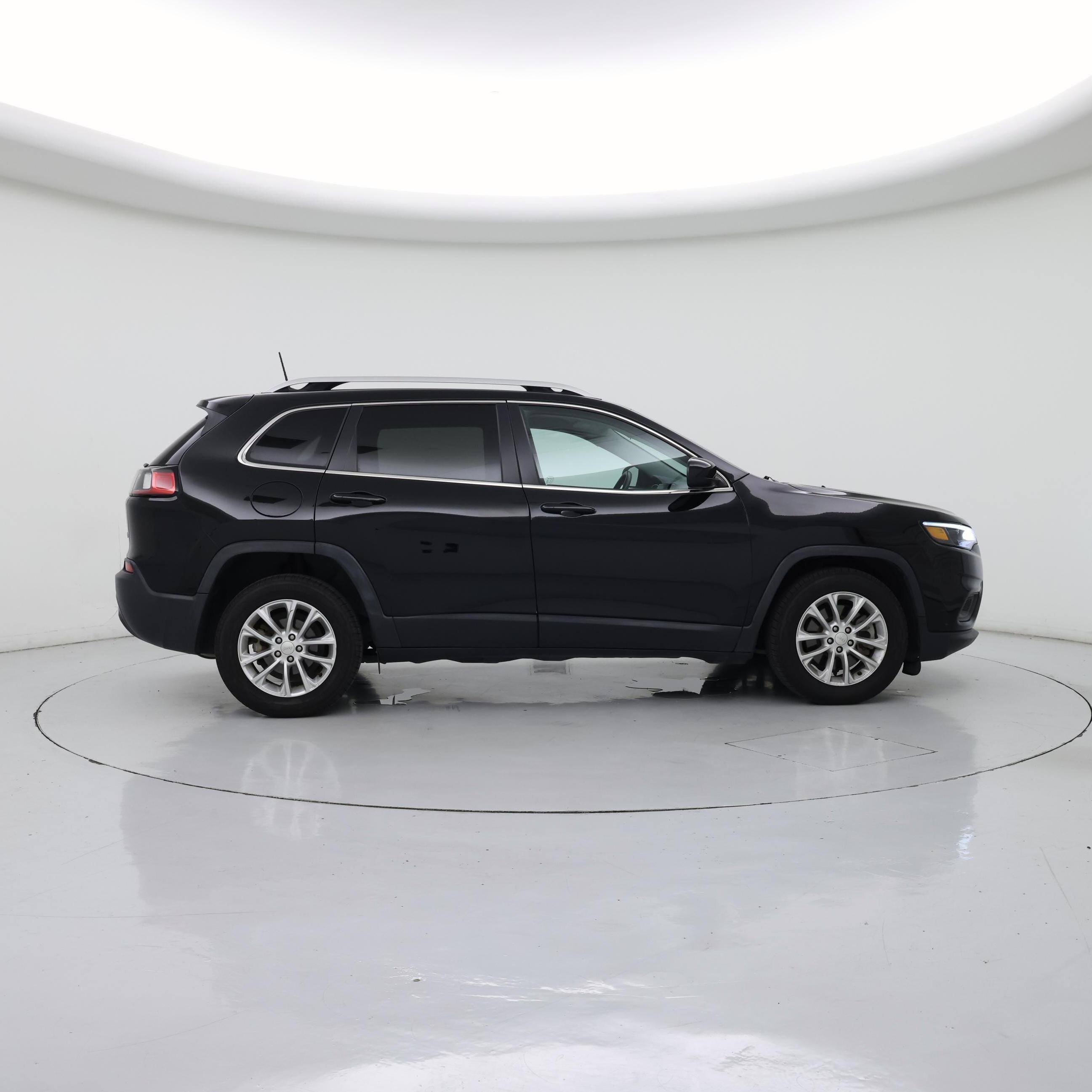 Thumbnail: 2019 Jeep Cherokee - 7
