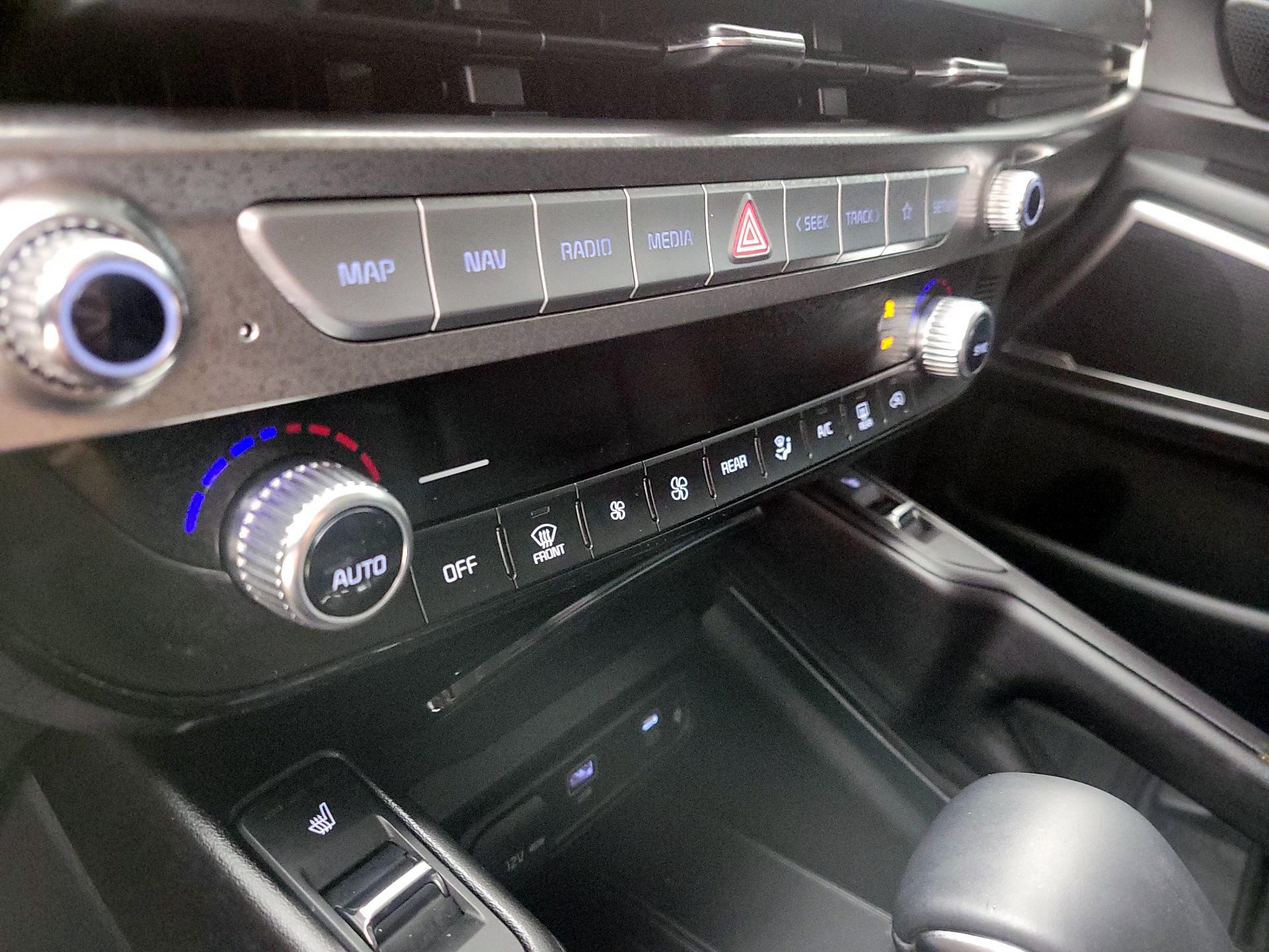 Thumbnail: 2024 Kia Telluride - 17