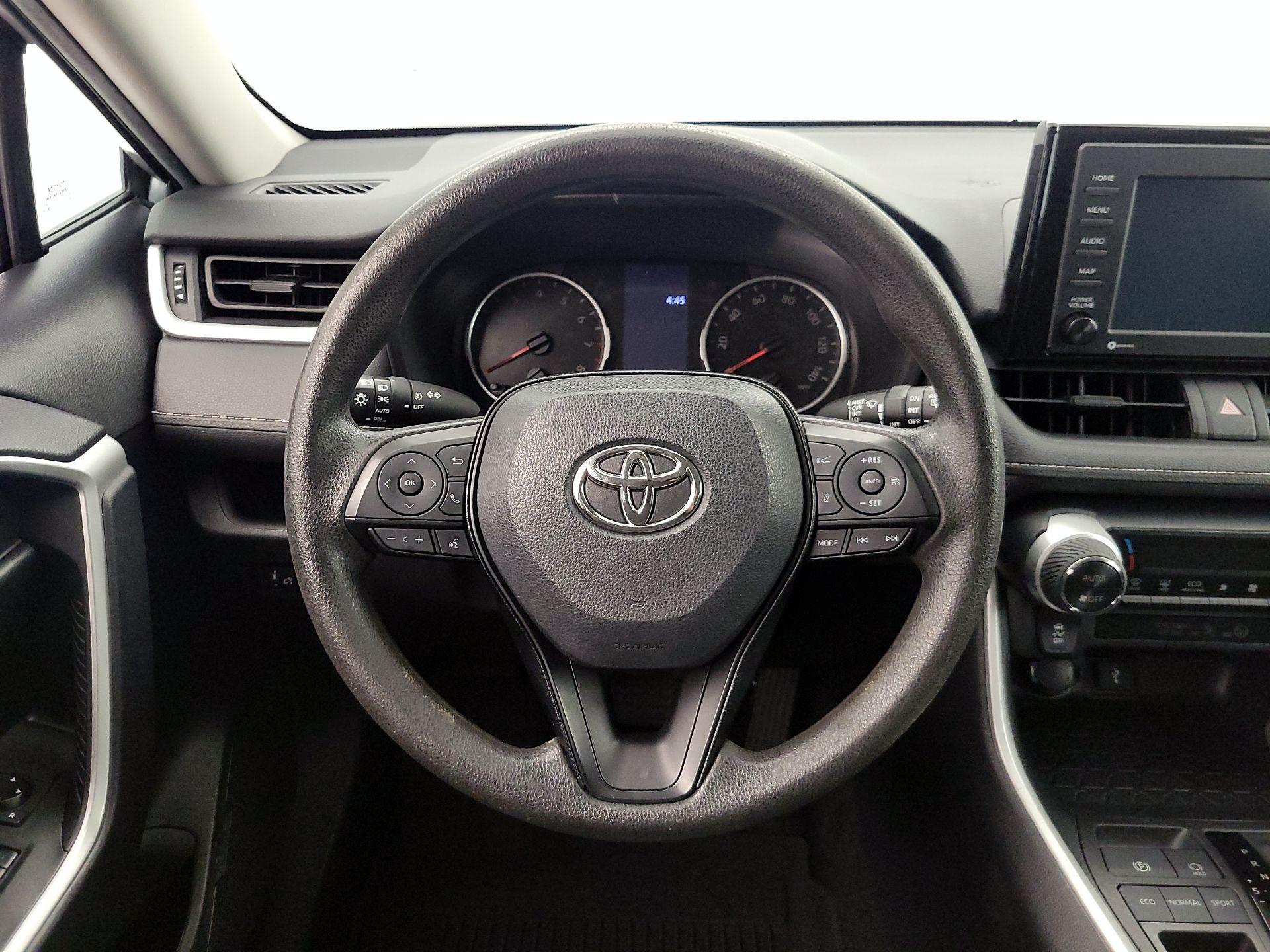 Thumbnail: 2021 Toyota RAV4 - 10