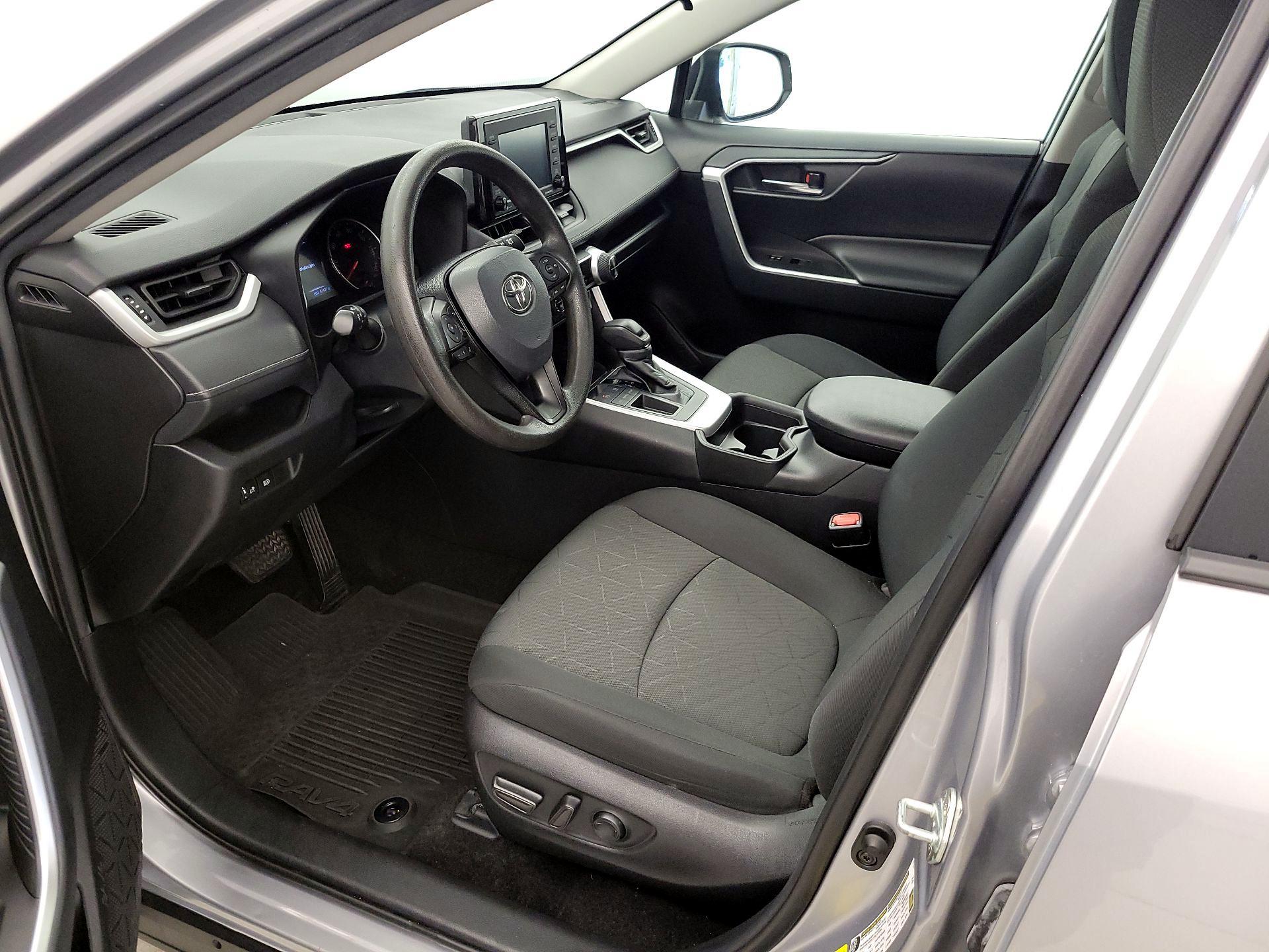 Thumbnail: 2021 Toyota RAV4 - 11