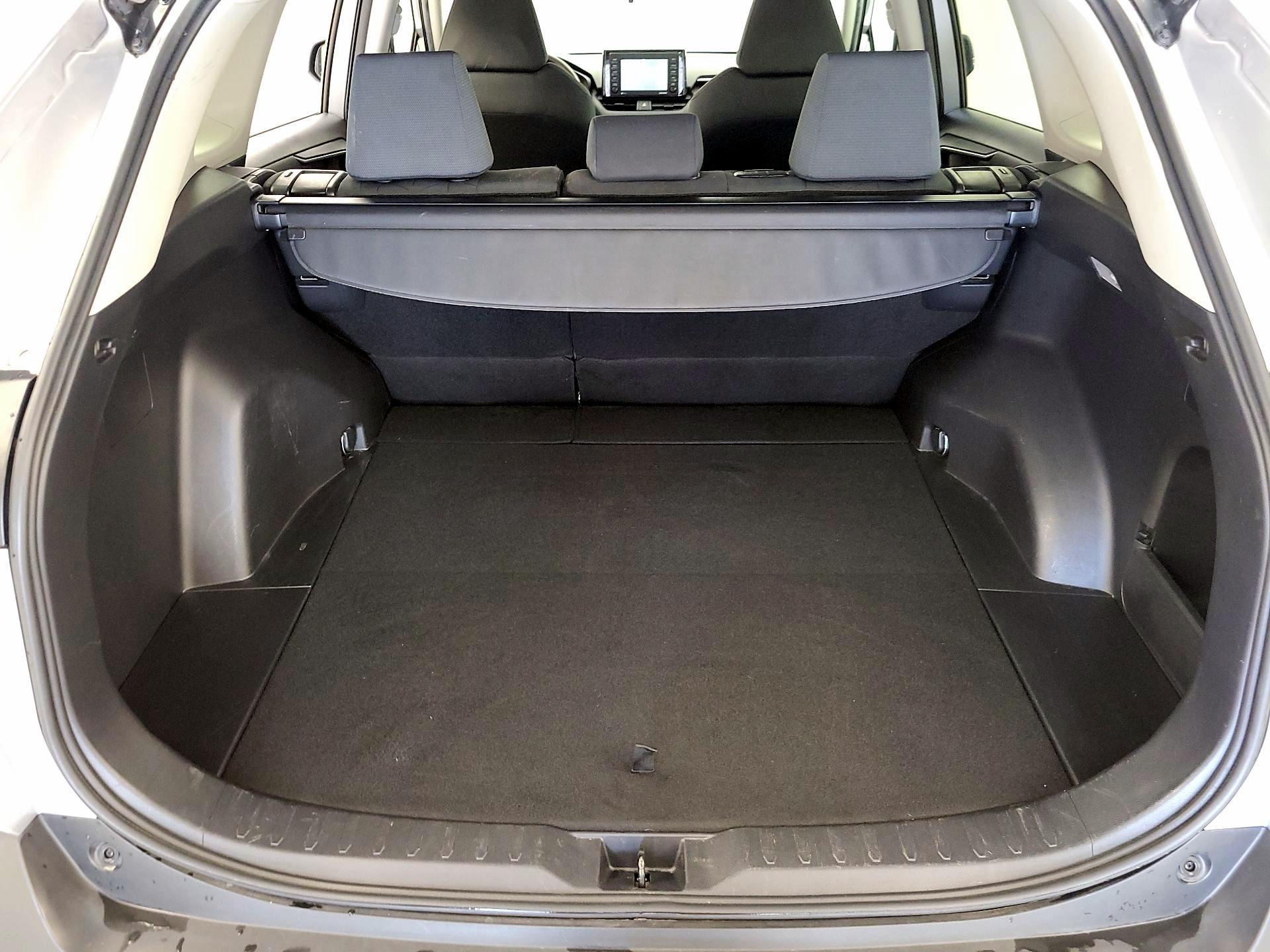 Thumbnail: 2021 Toyota RAV4 - 20