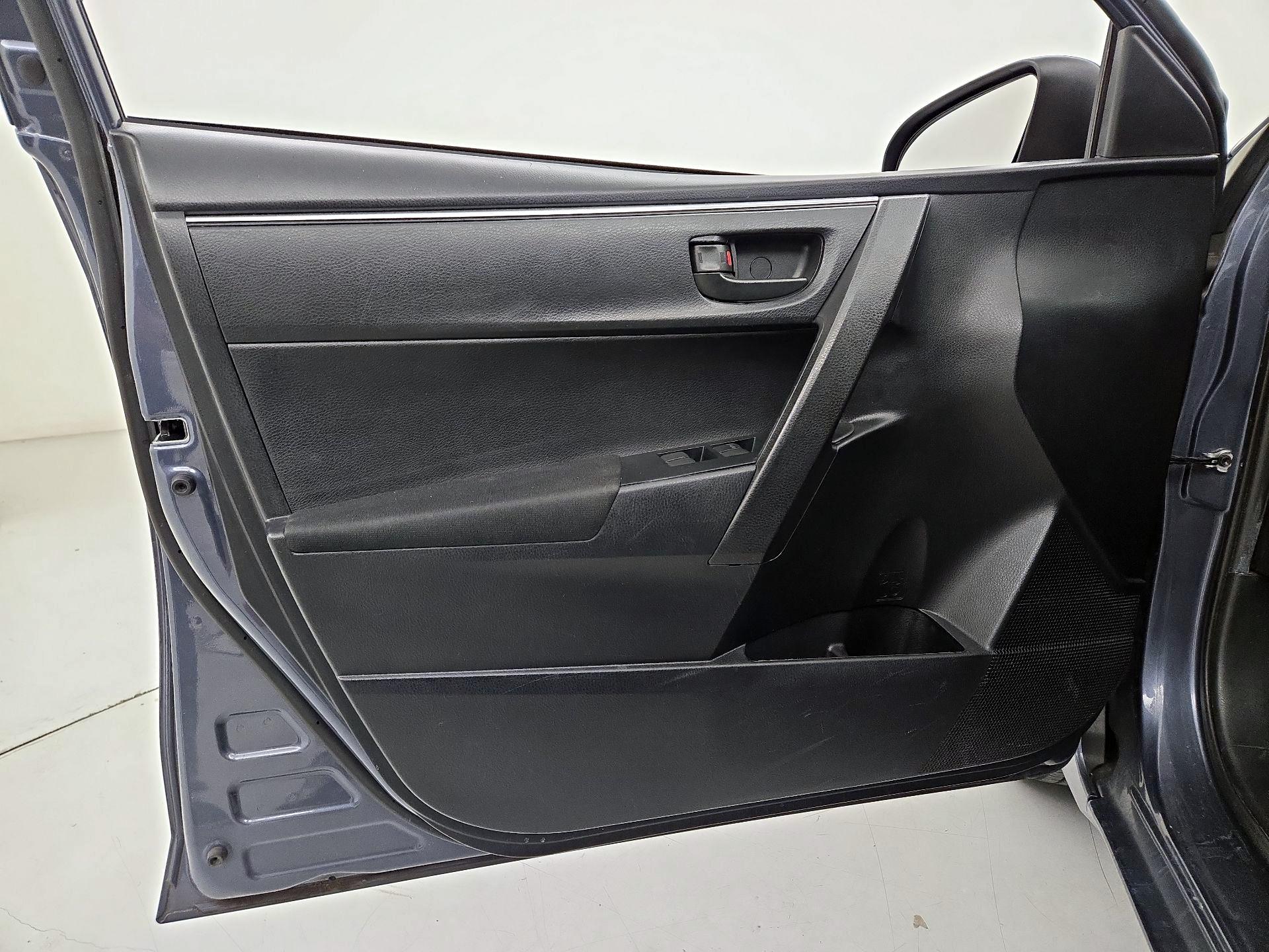Thumbnail: 2014 Toyota Corolla - 12