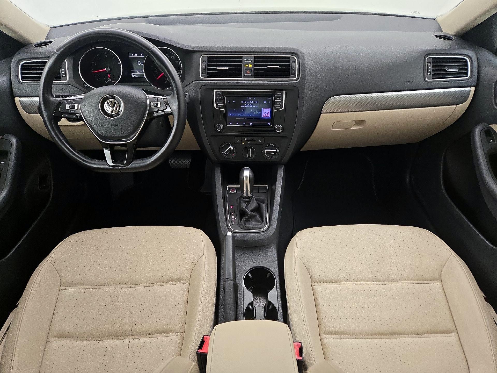 Thumbnail: 2017 Volkswagen Jetta - 9