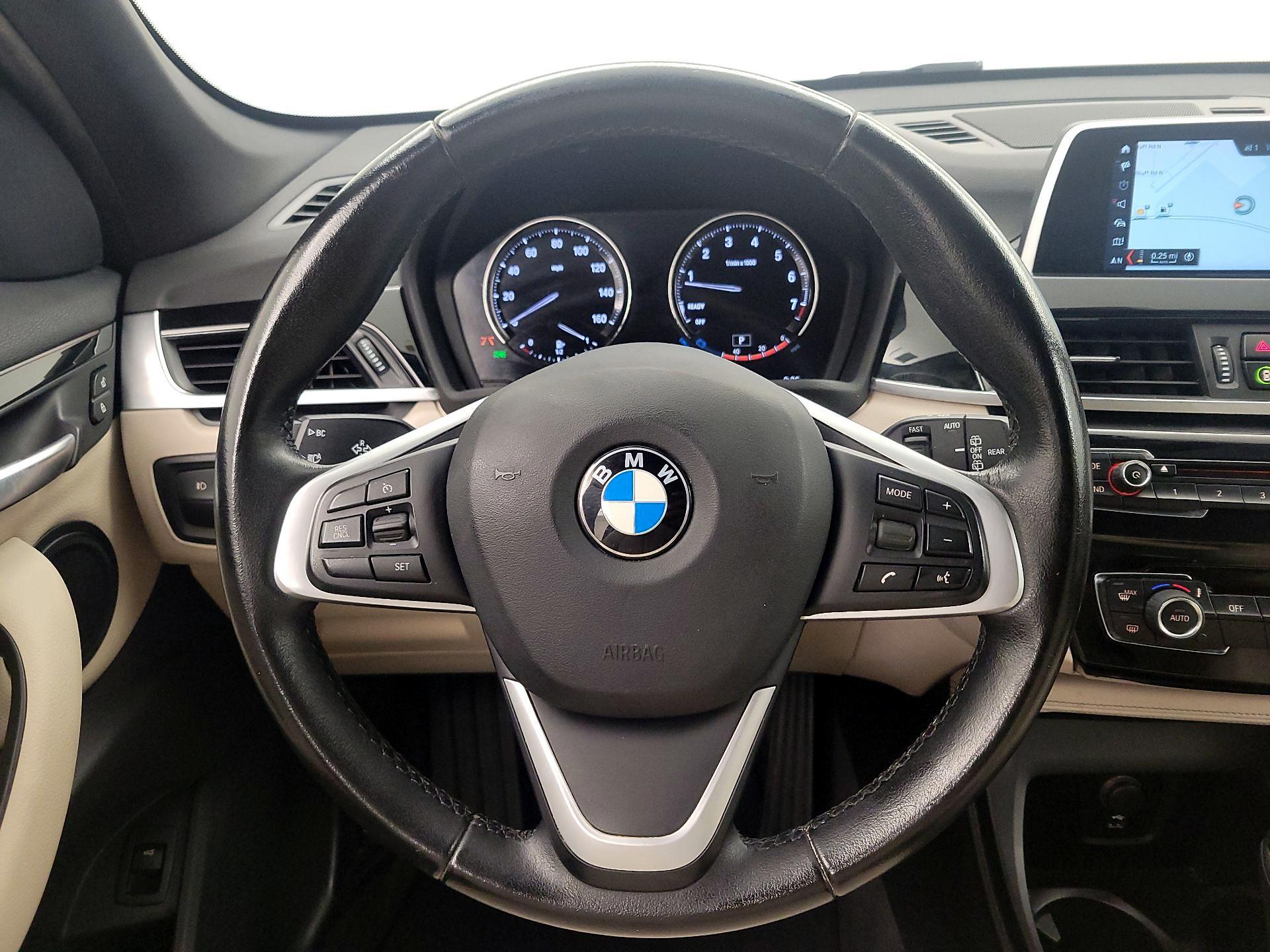 Thumbnail: 2019 BMW X1 - 10