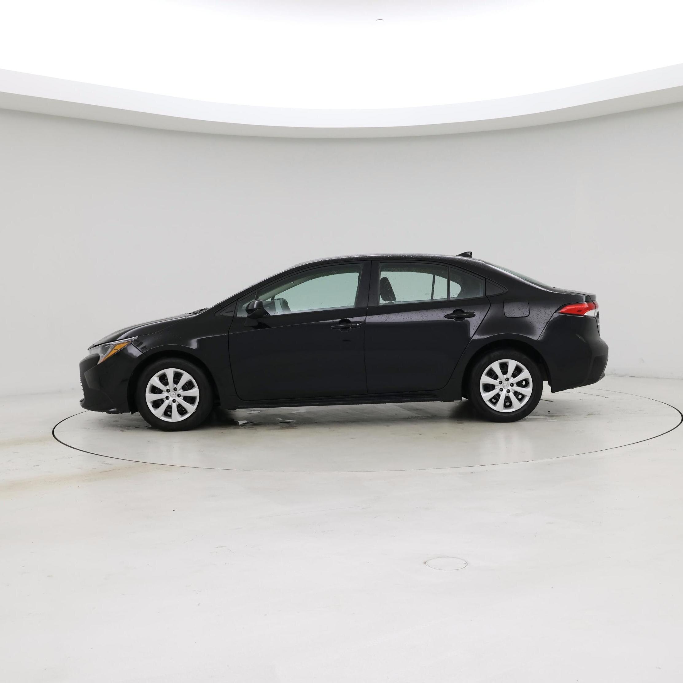 Thumbnail: 2023 Toyota Corolla - 3