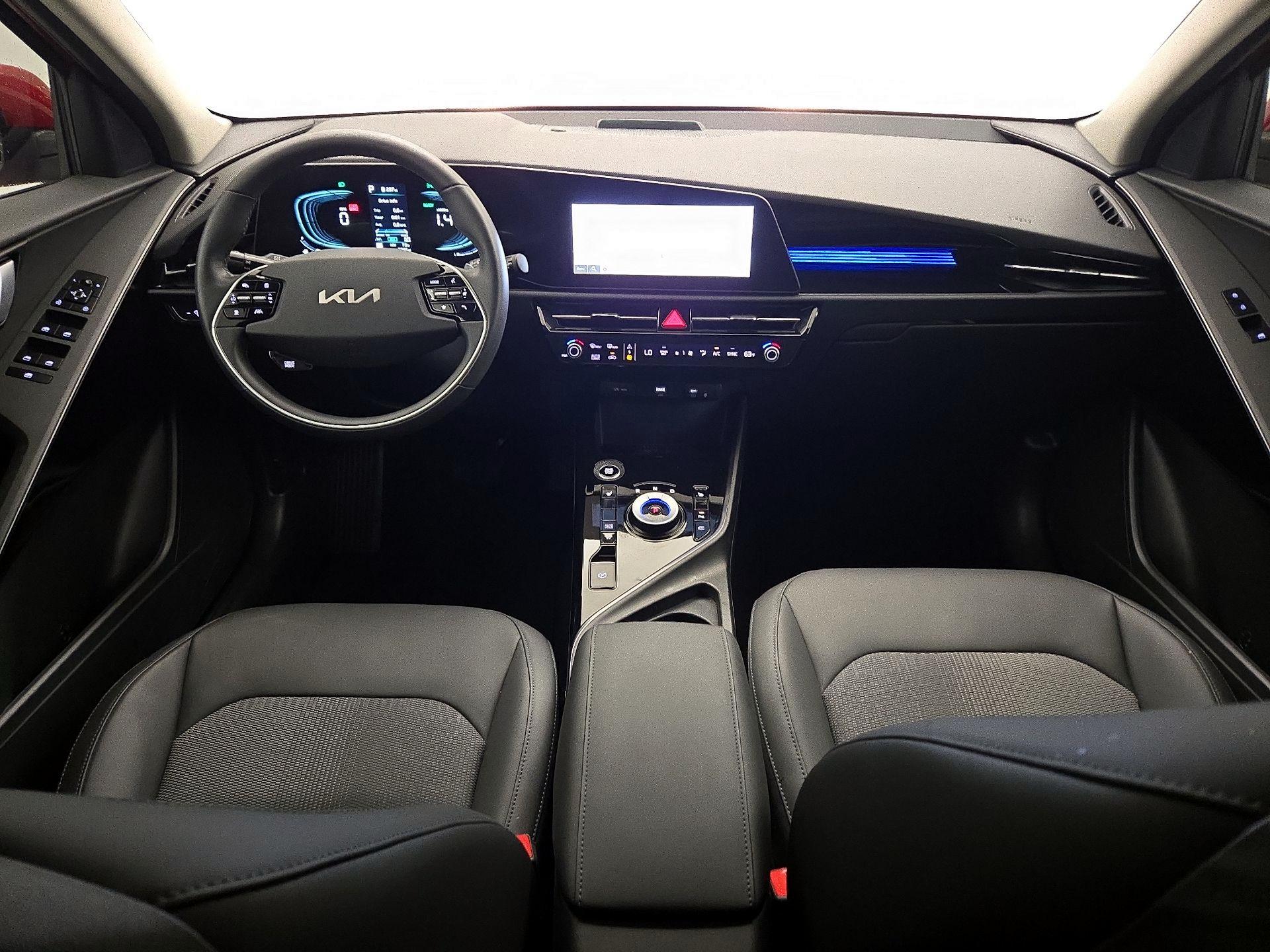 Thumbnail: 2023 Kia Niro - 9