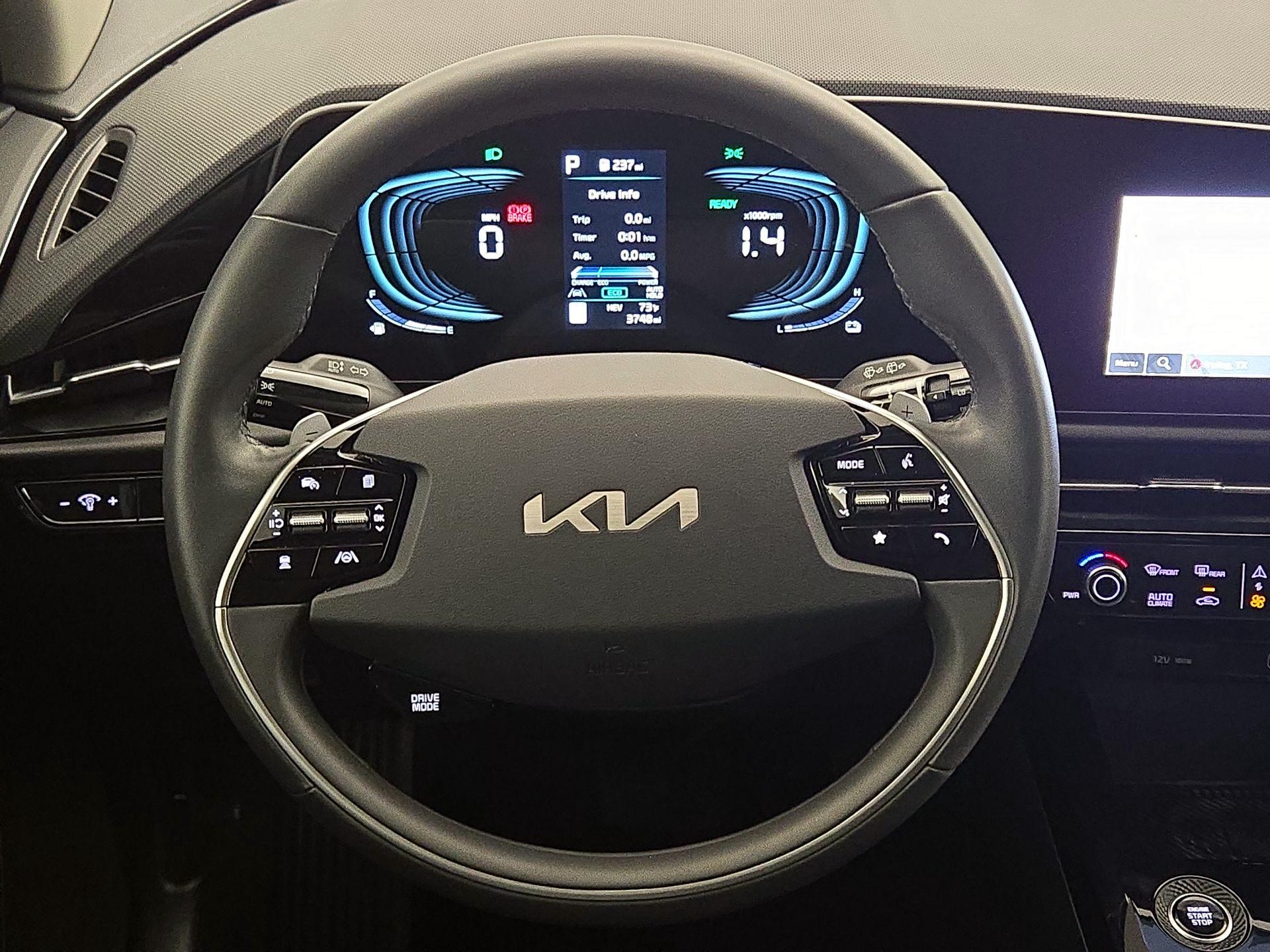 Thumbnail: 2023 Kia Niro - 10