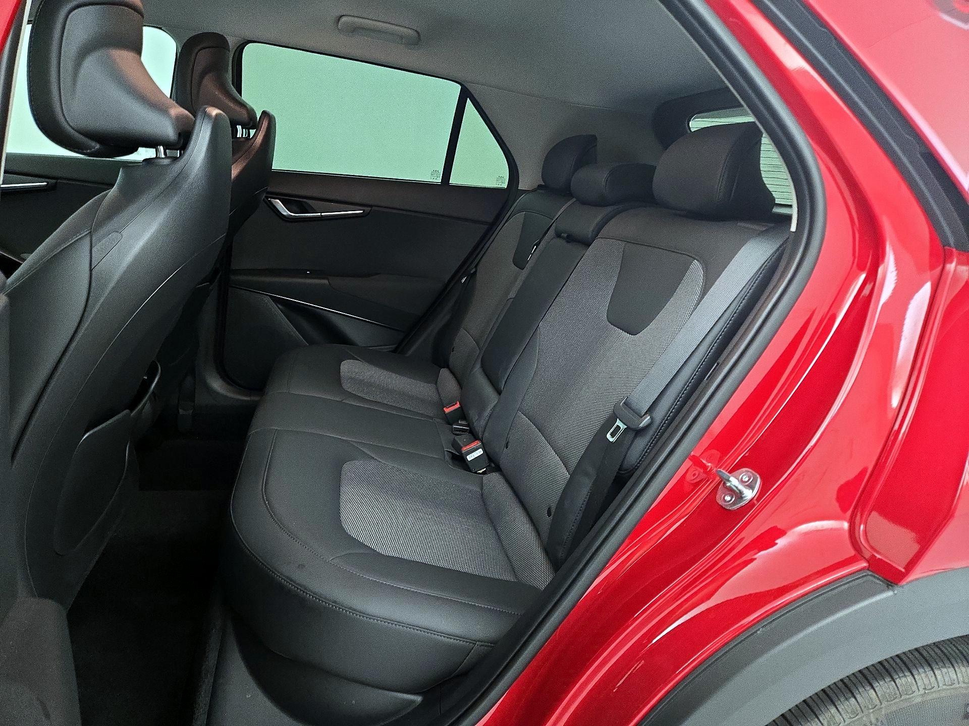 Thumbnail: 2023 Kia Niro - 20