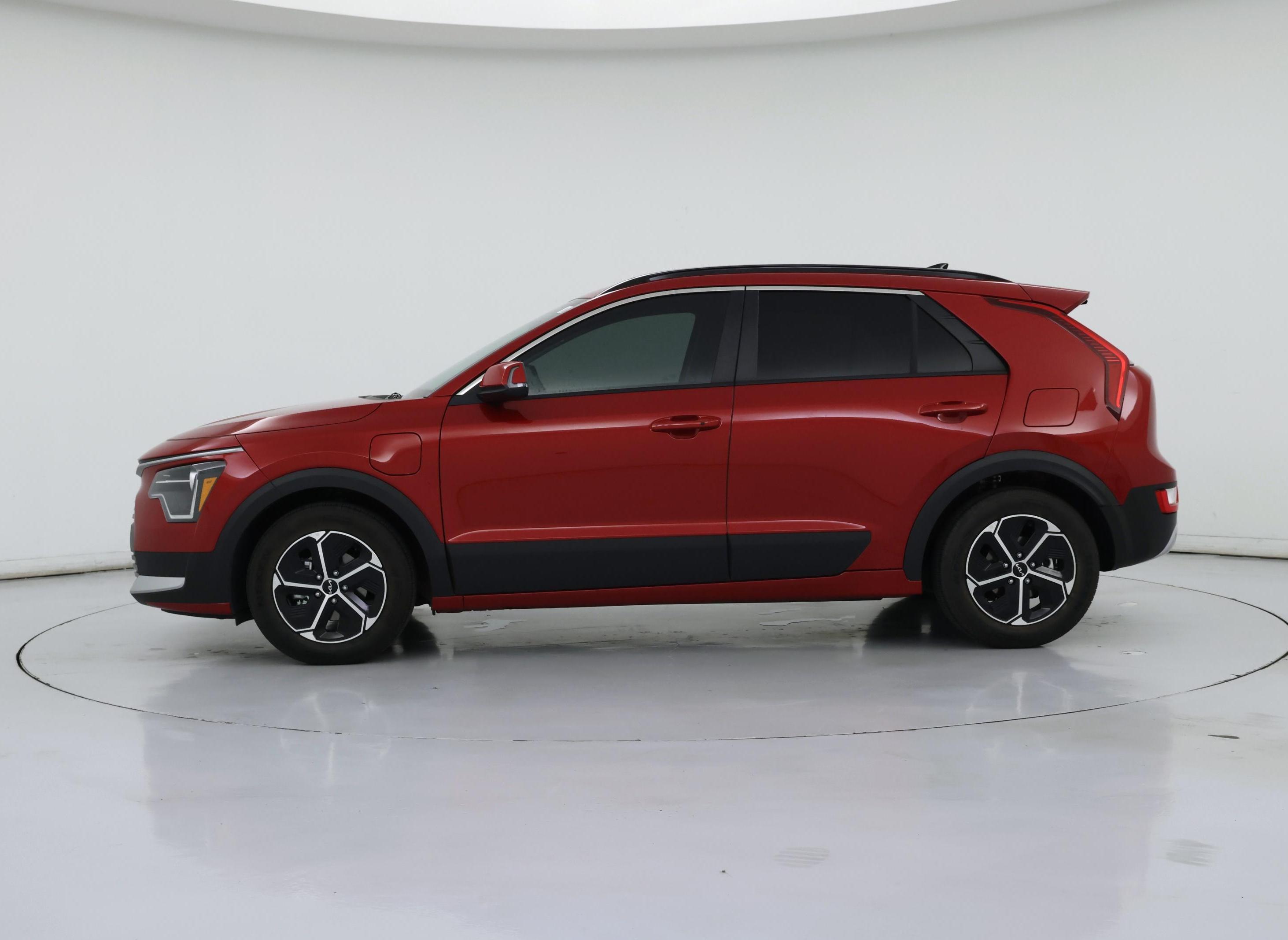 Thumbnail: 2023 Kia Niro - 3
