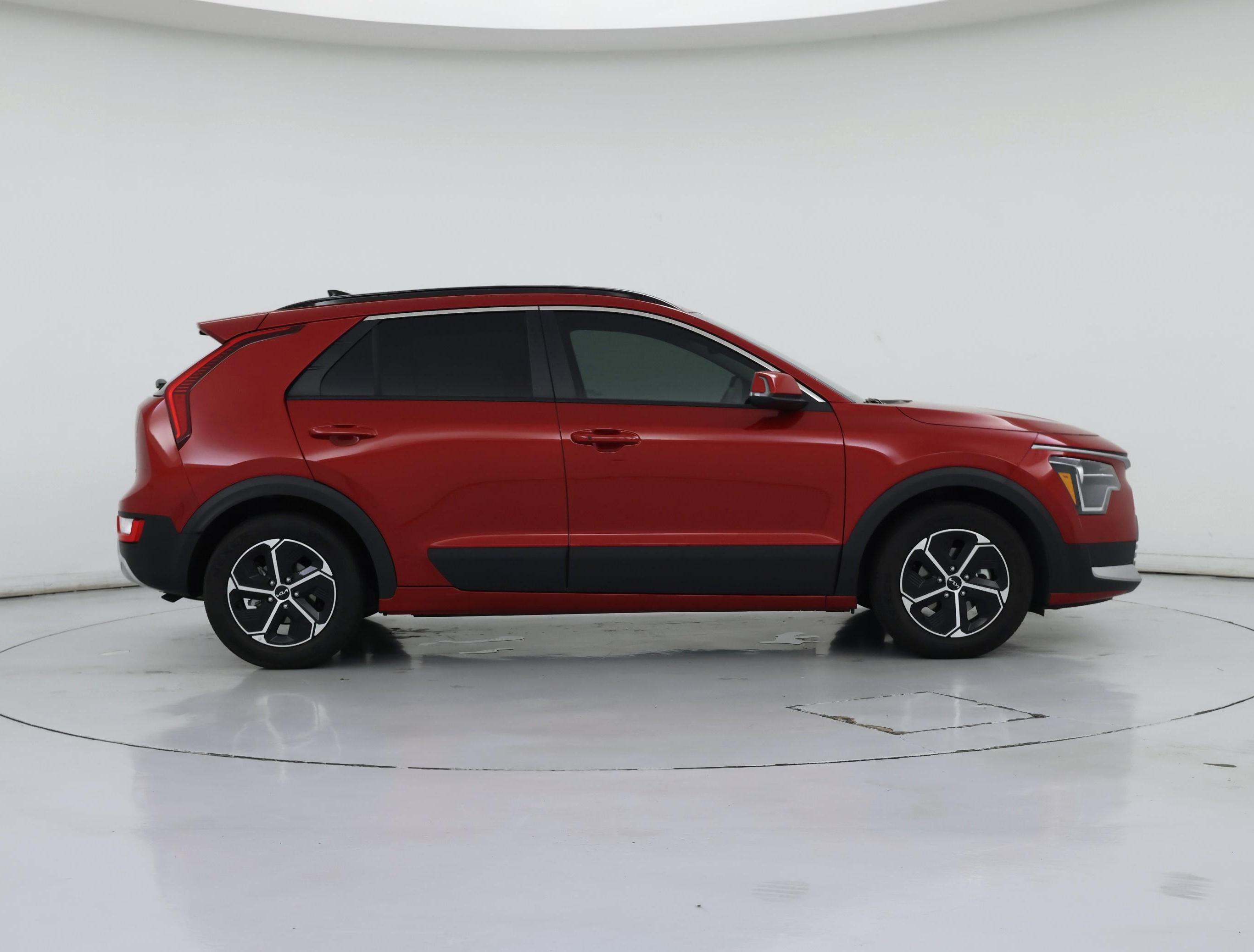 Thumbnail: 2023 Kia Niro - 7