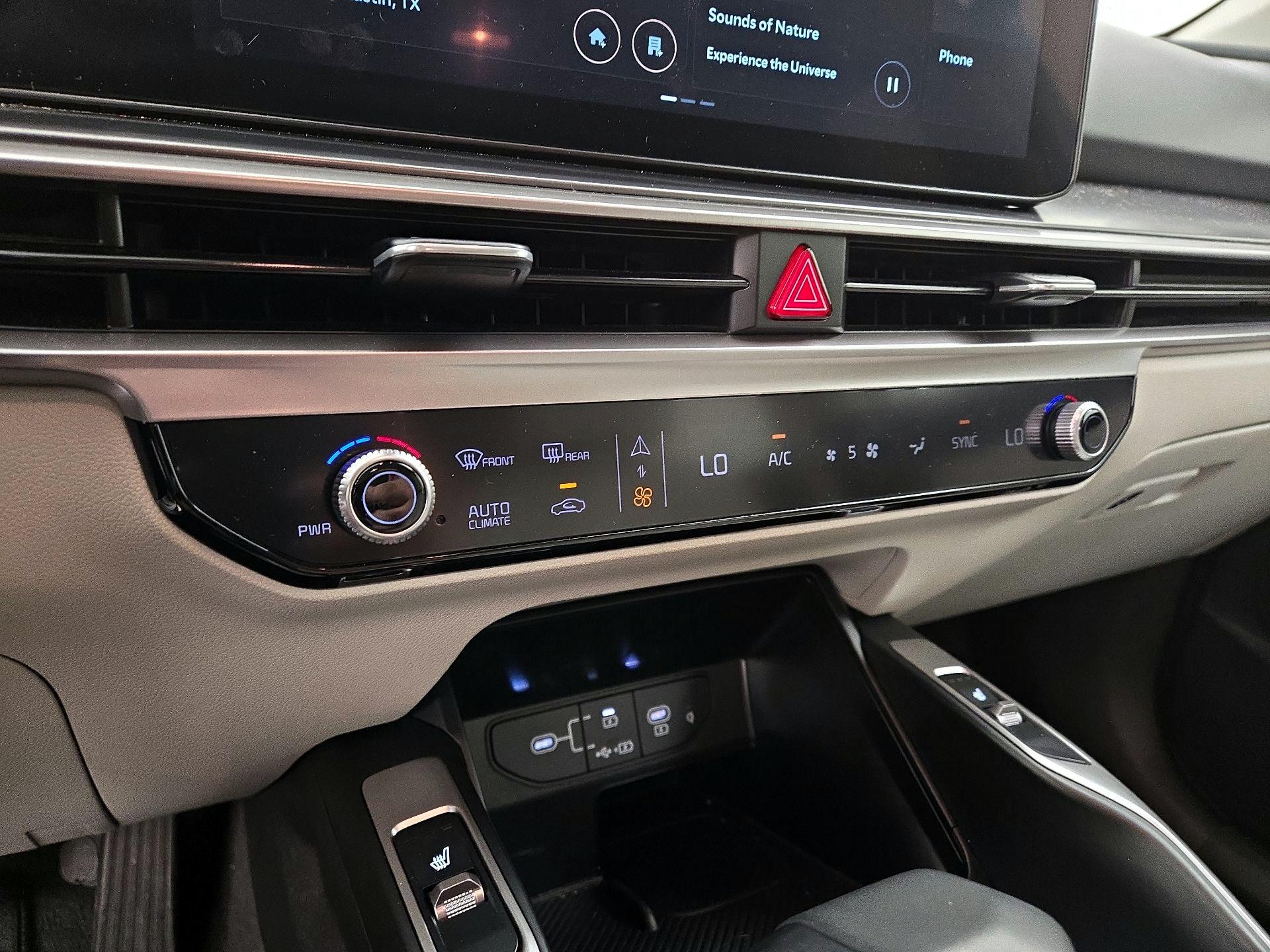 Thumbnail: 2024 Kia Sorento - 17