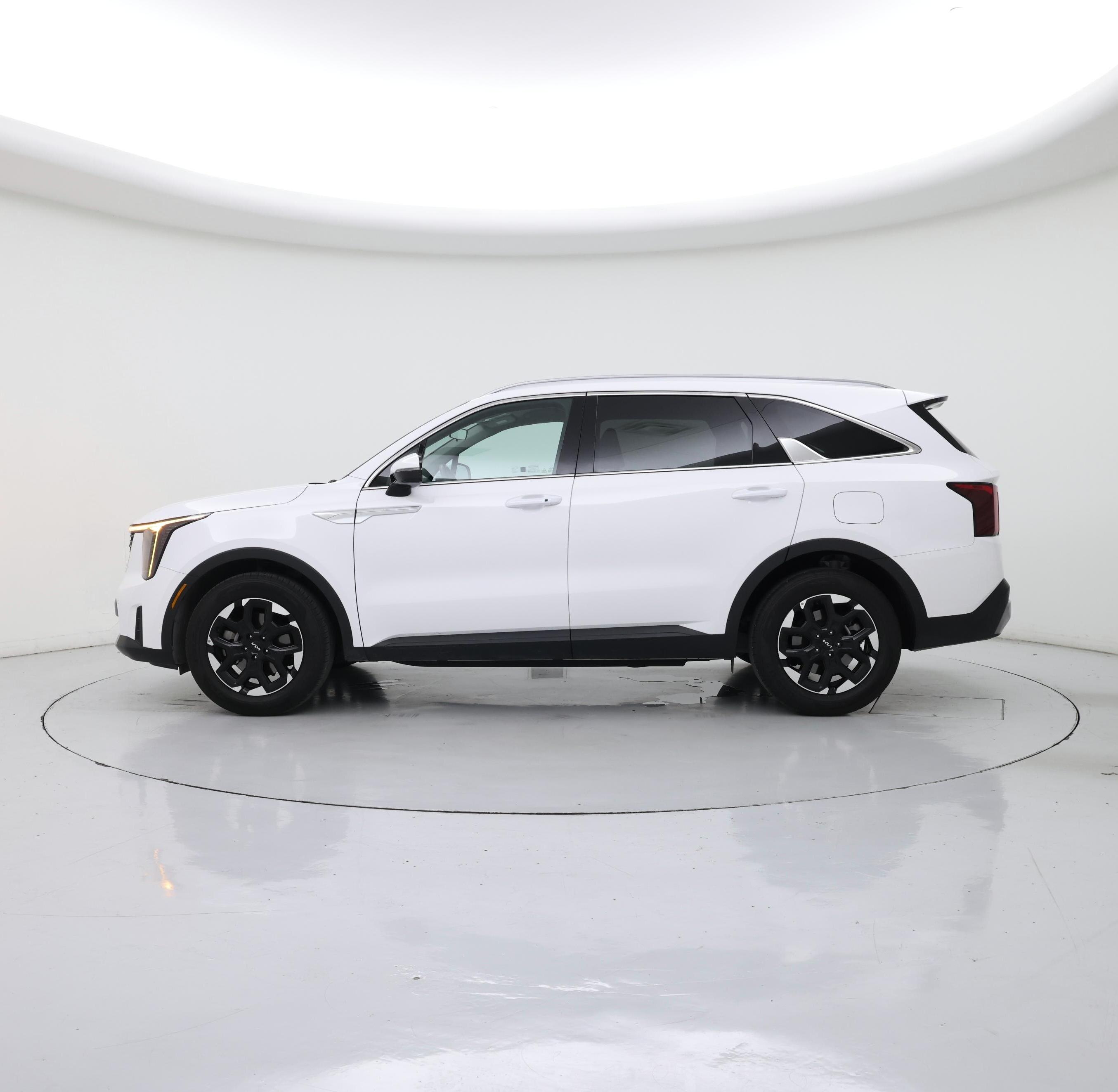 Thumbnail: 2024 Kia Sorento - 3