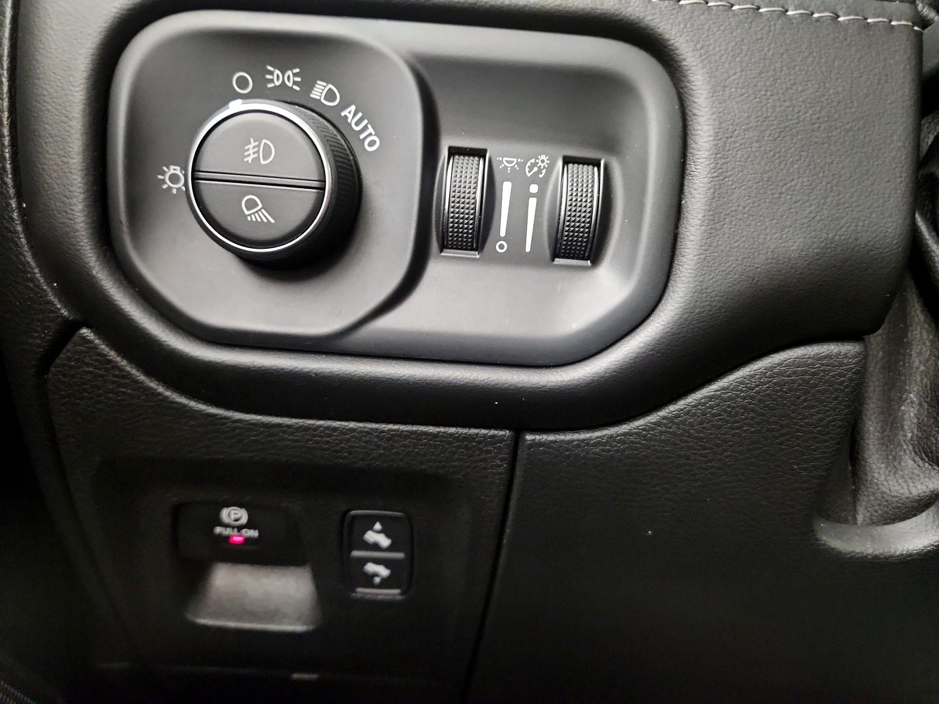 Thumbnail: 2021 RAM 1500 - 13