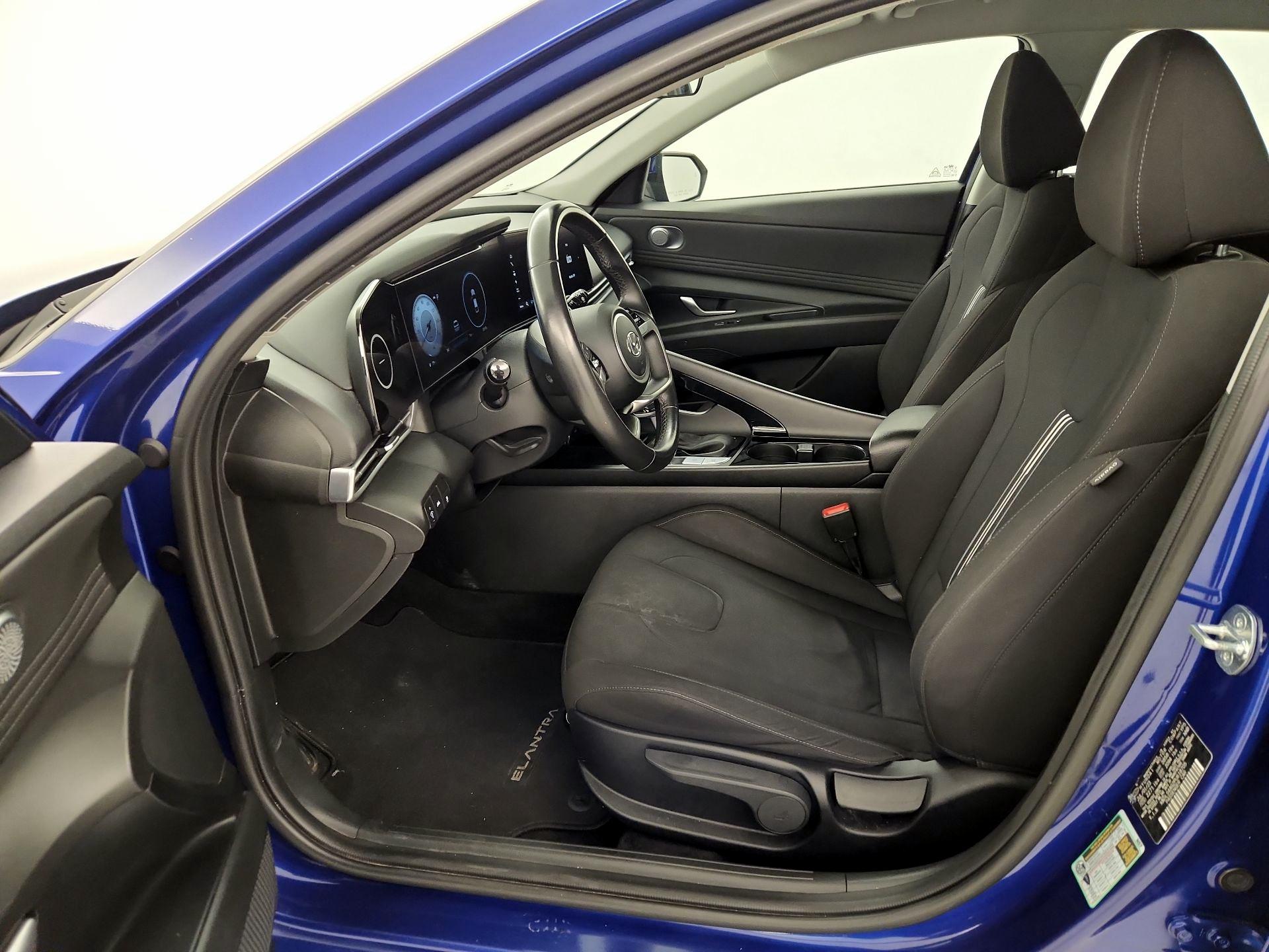 Thumbnail: 2023 Hyundai Elantra - 11