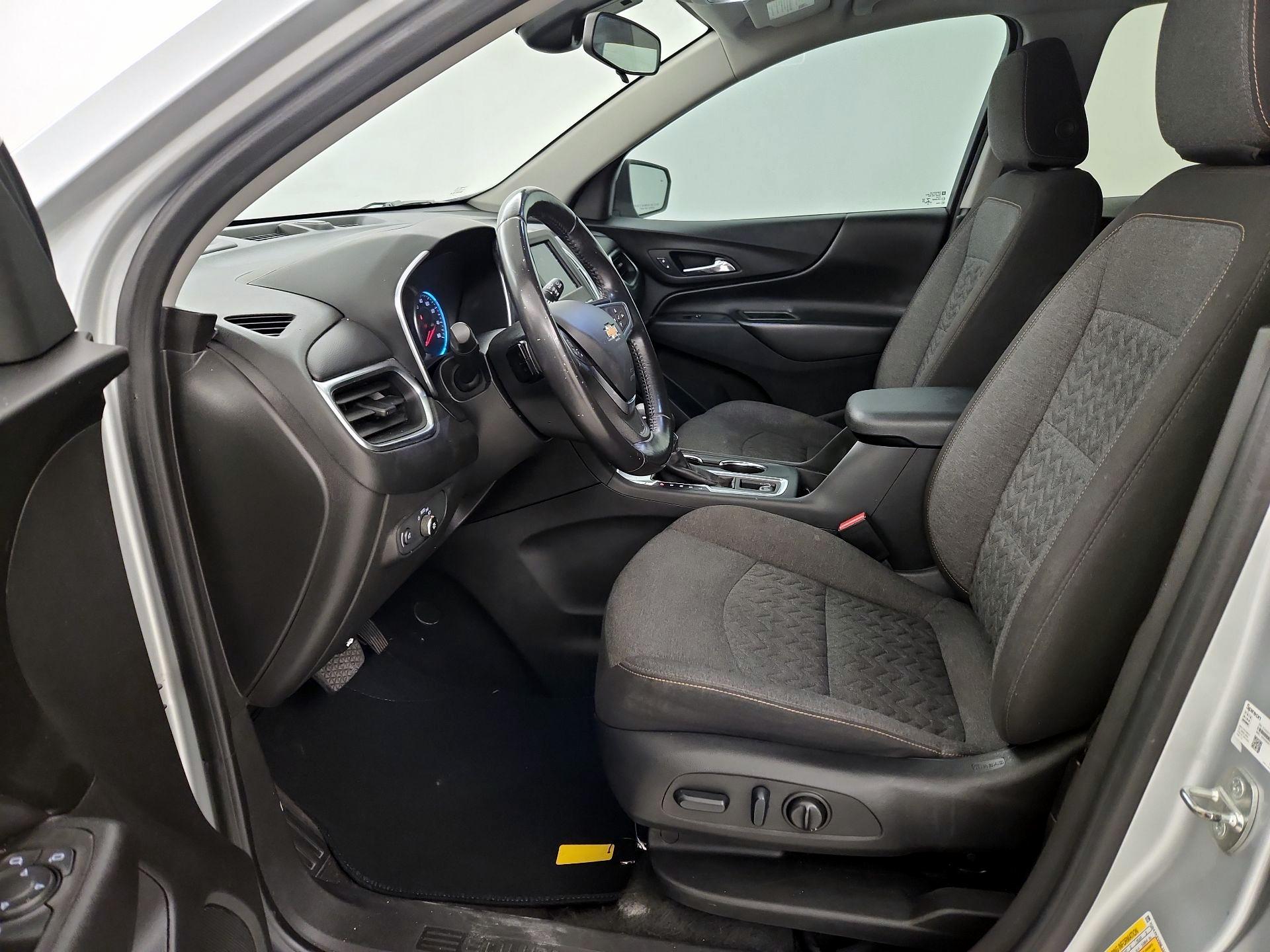 Thumbnail: 2022 Chevrolet Equinox - 11