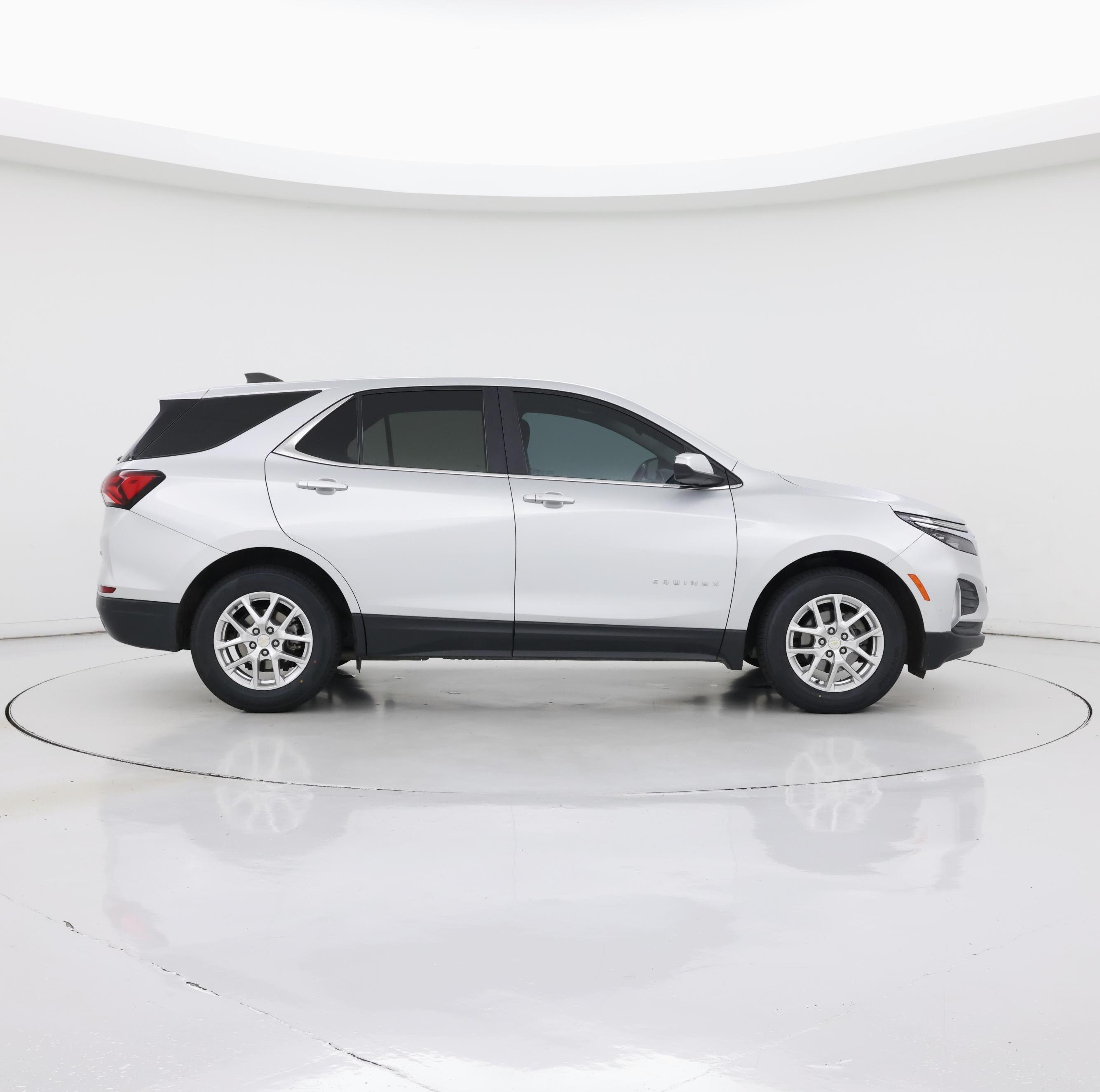 Thumbnail: 2022 Chevrolet Equinox - 7