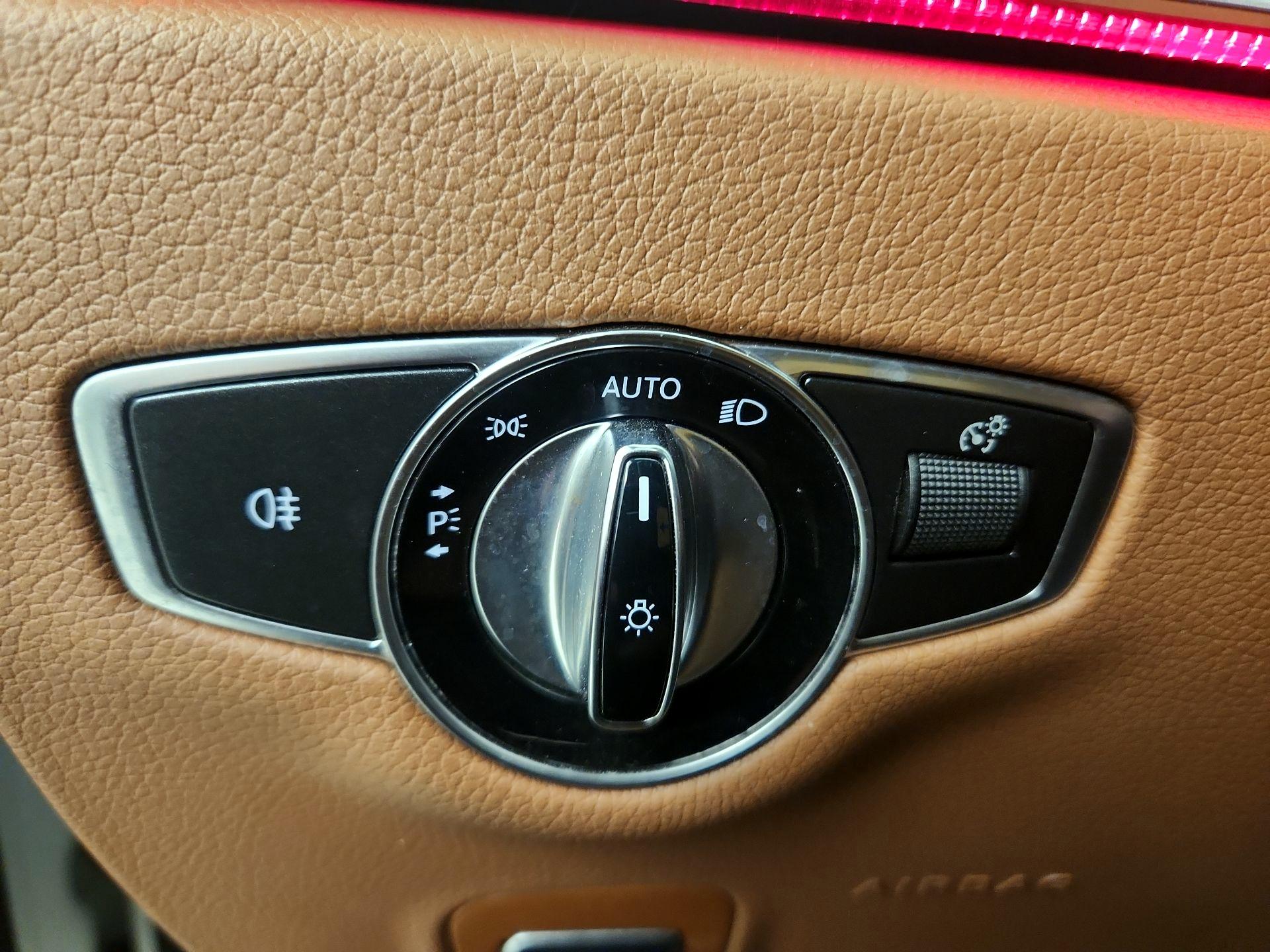 Thumbnail: 2019 Mercedes-Benz E-Class - 13