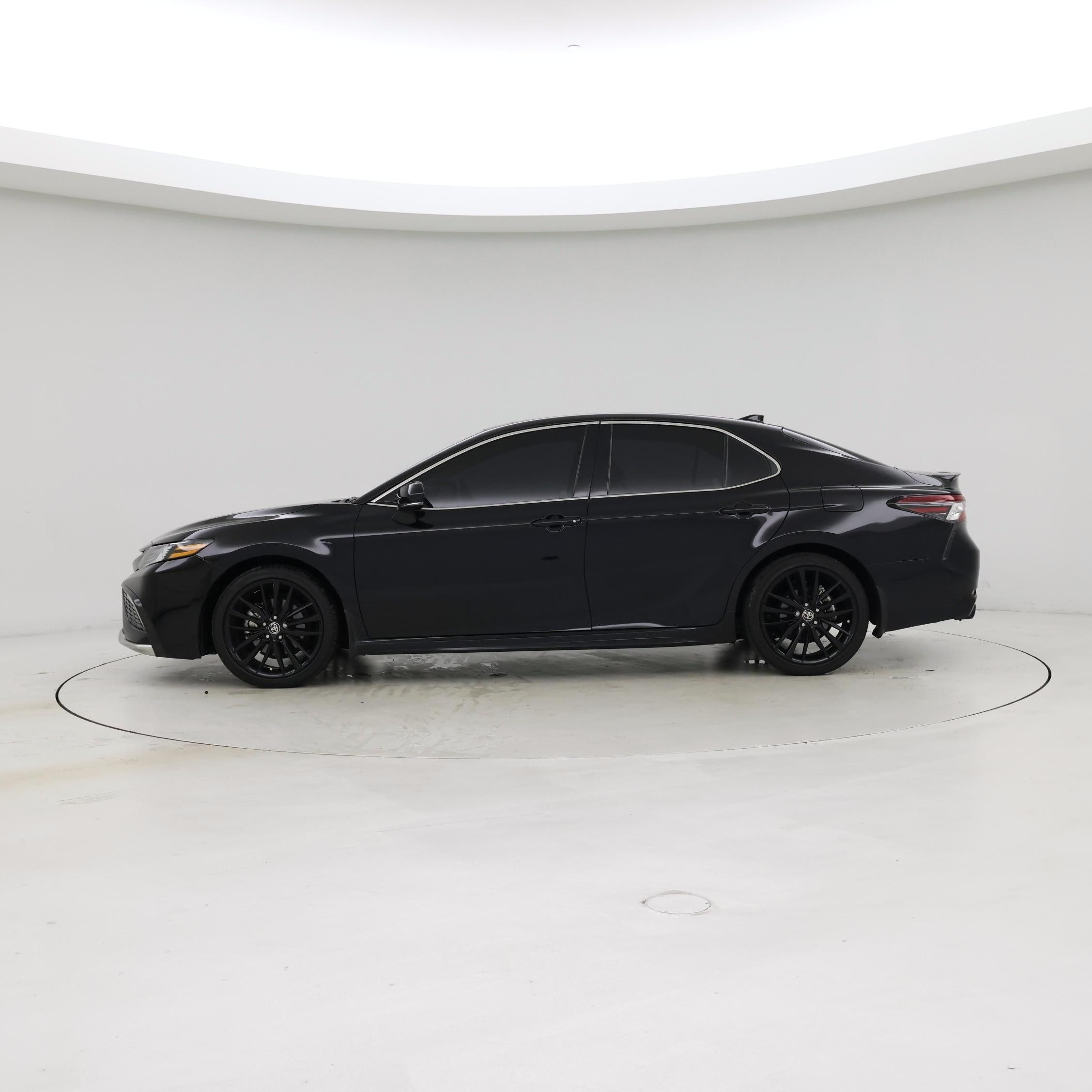 Thumbnail: 2023 Toyota Camry - 3