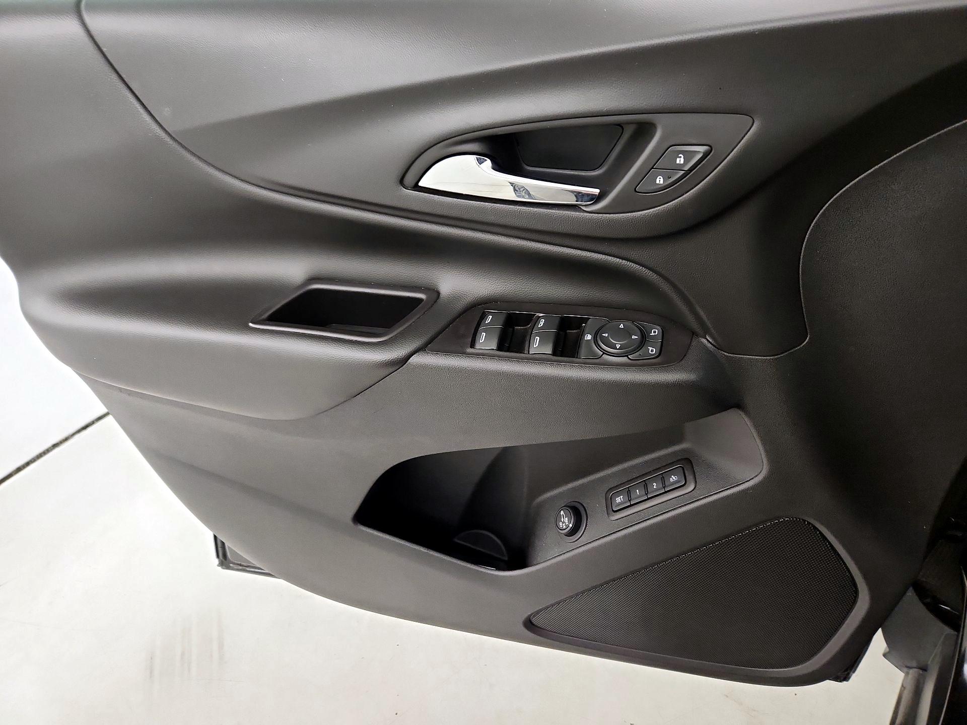 Thumbnail: 2020 Chevrolet Equinox - 12