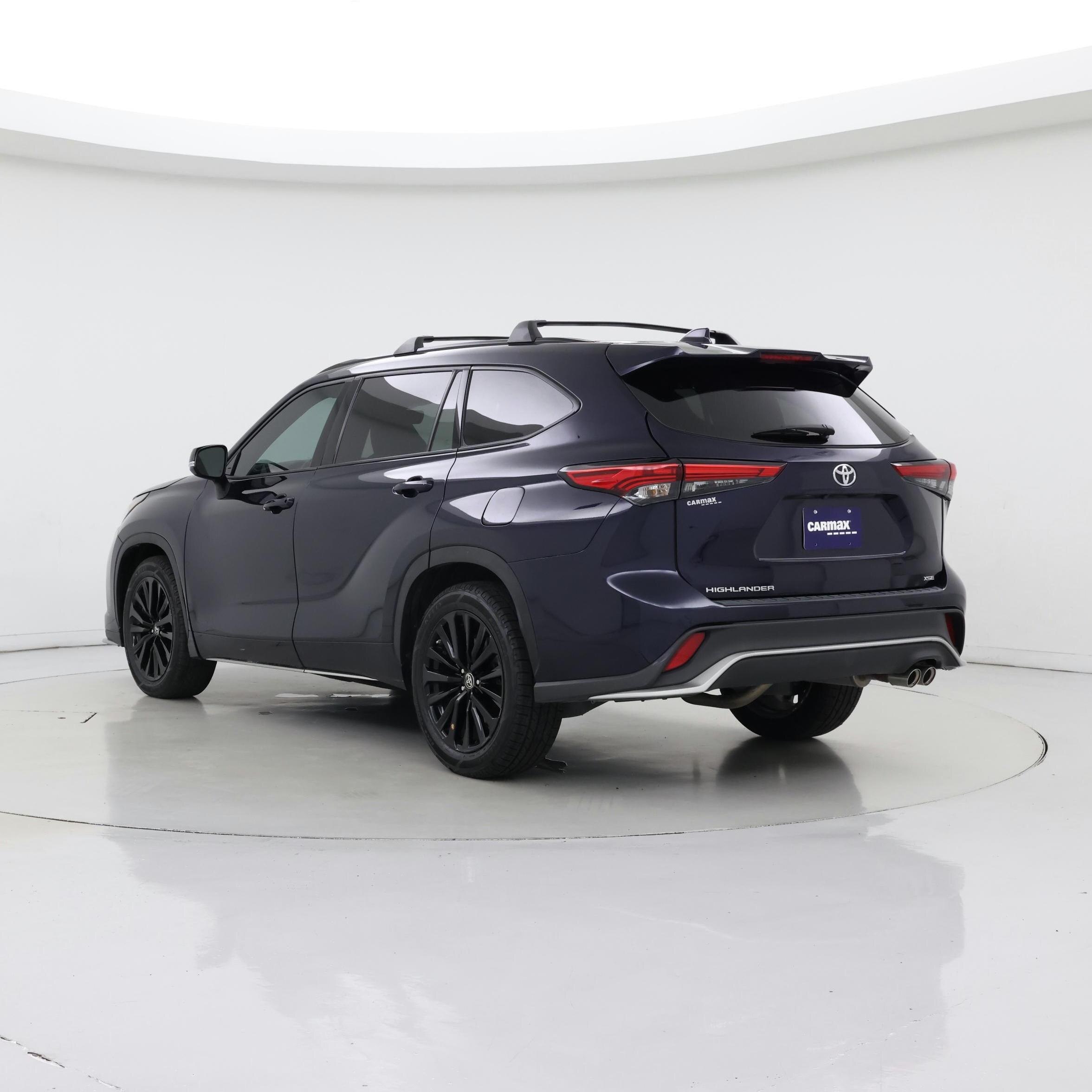 Thumbnail: 2023 Toyota Highlander - 2