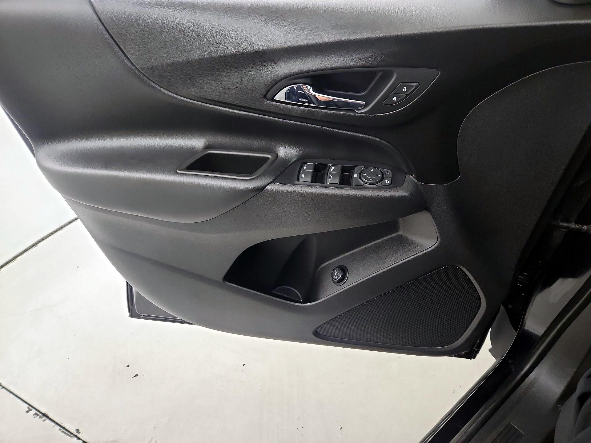 Thumbnail: 2020 Chevrolet Equinox - 12