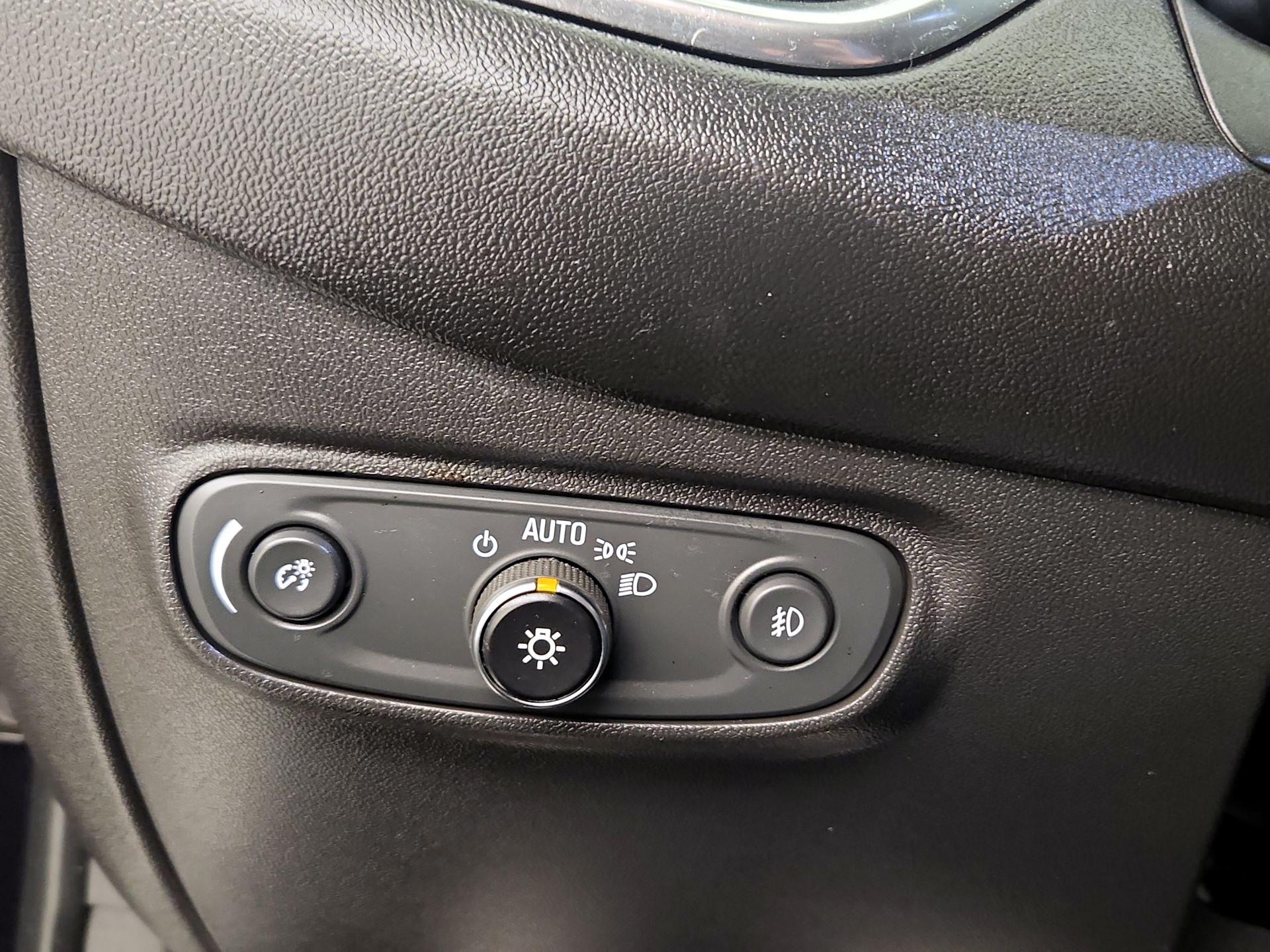 Thumbnail: 2020 Chevrolet Equinox - 13
