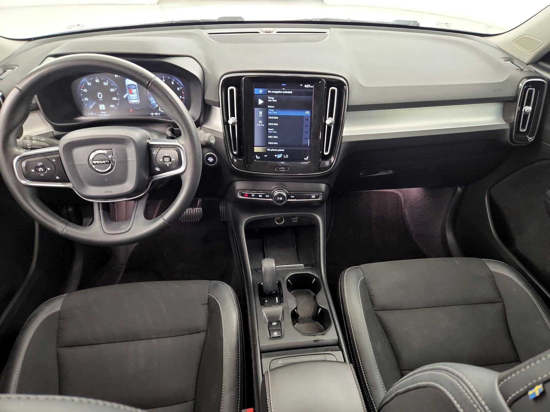 Thumbnail: 2020 Volvo XC40 - 9