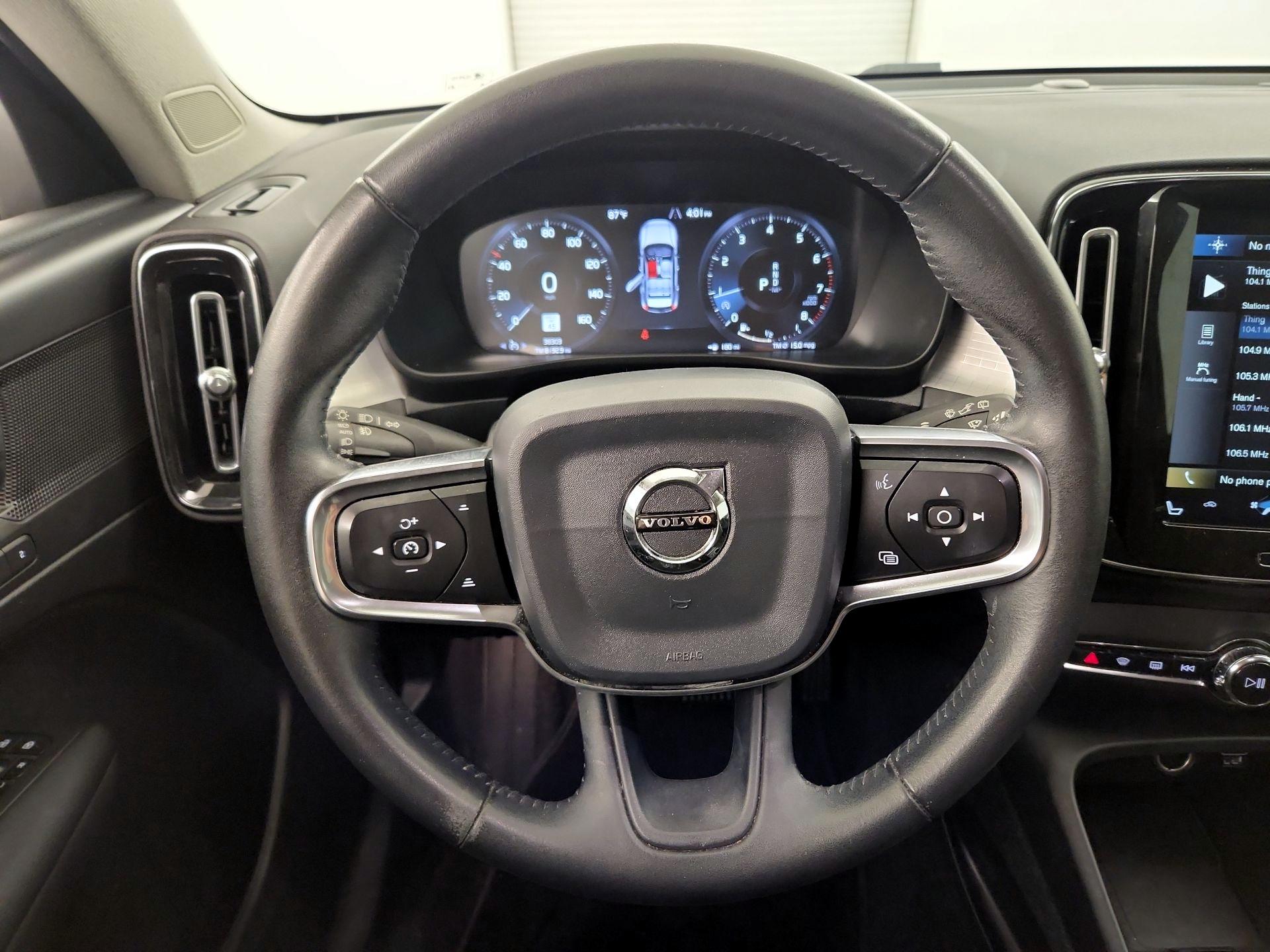 Thumbnail: 2020 Volvo XC40 - 10