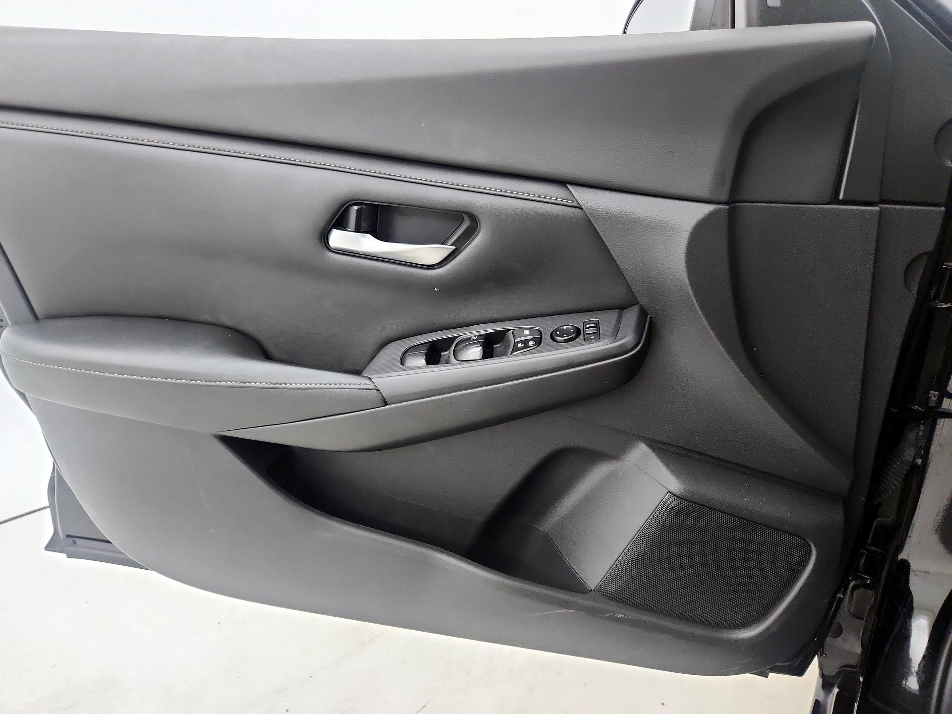 Thumbnail: 2021 Nissan Sentra - 12