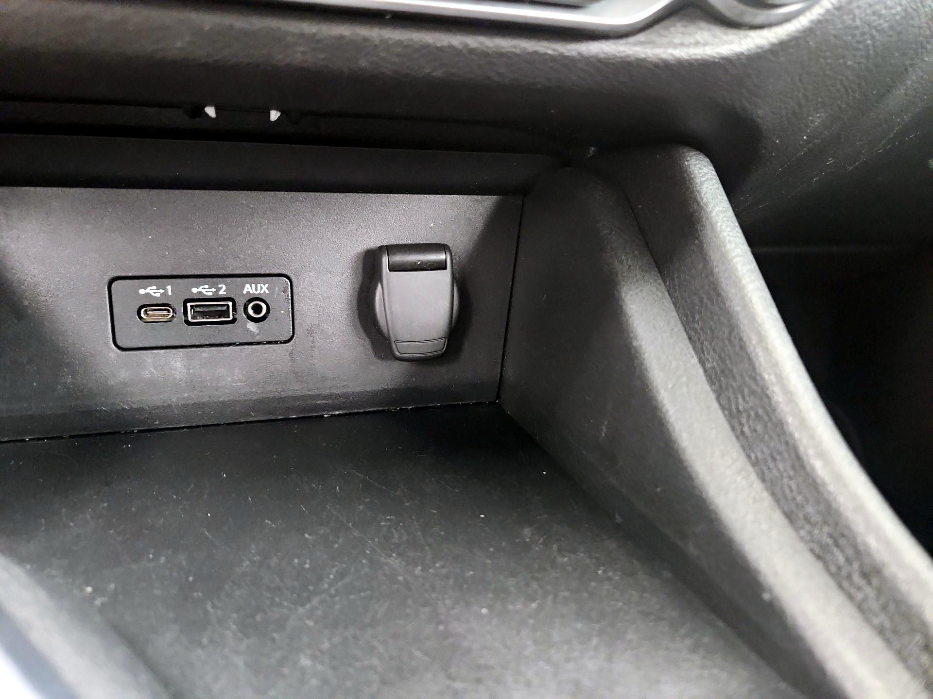 Thumbnail: 2021 Nissan Sentra - 18