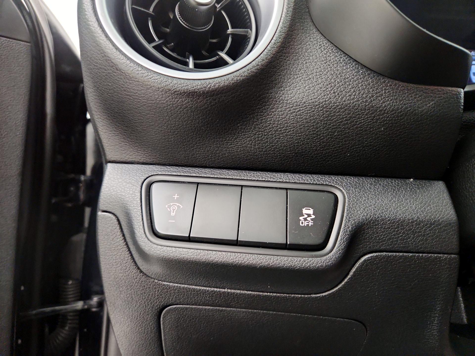 Thumbnail: 2023 Kia Forte - 13