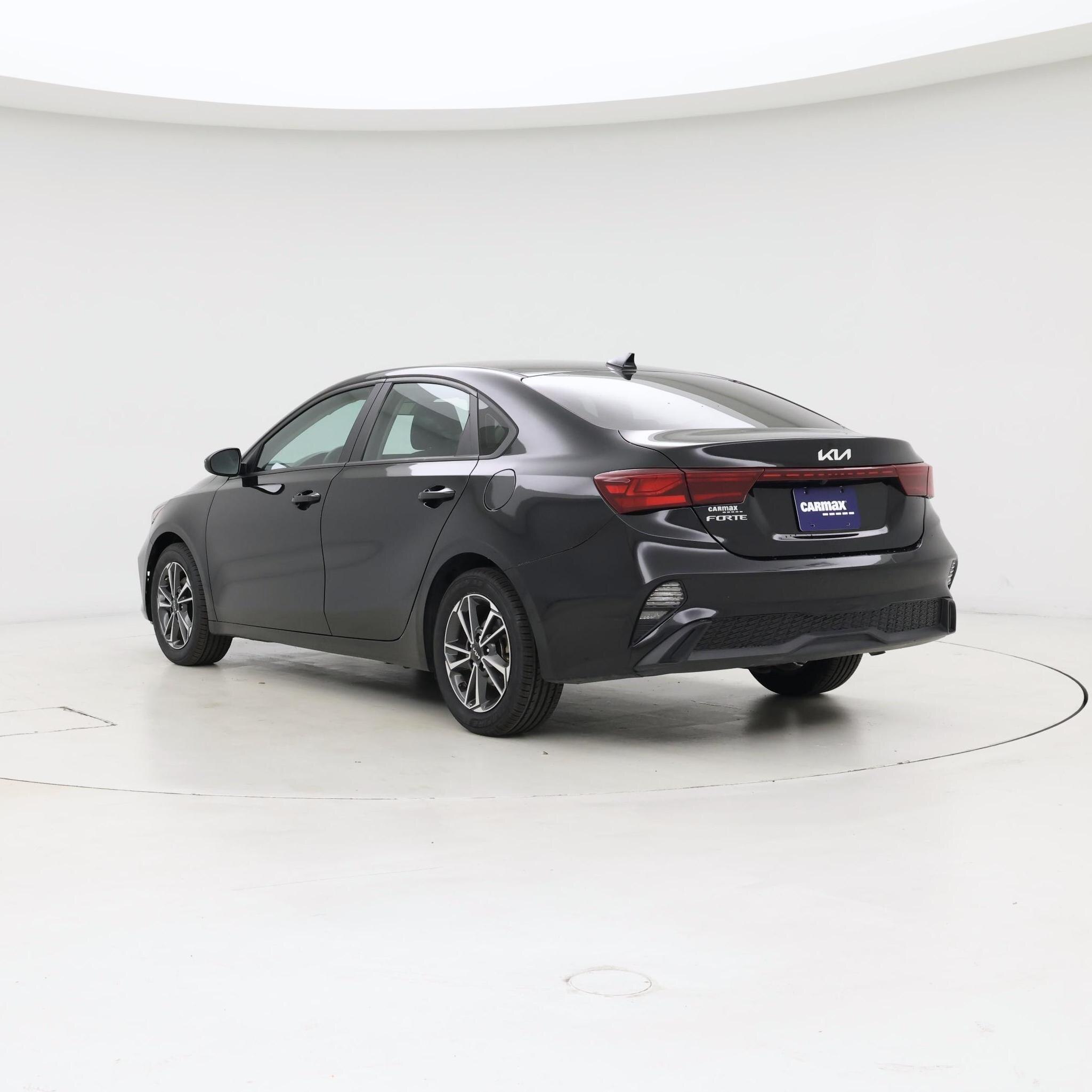 Thumbnail: 2023 Kia Forte - 2