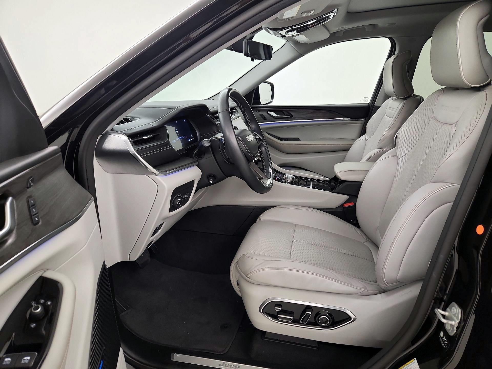 Thumbnail: 2022 Jeep Grand Cherokee L - 11
