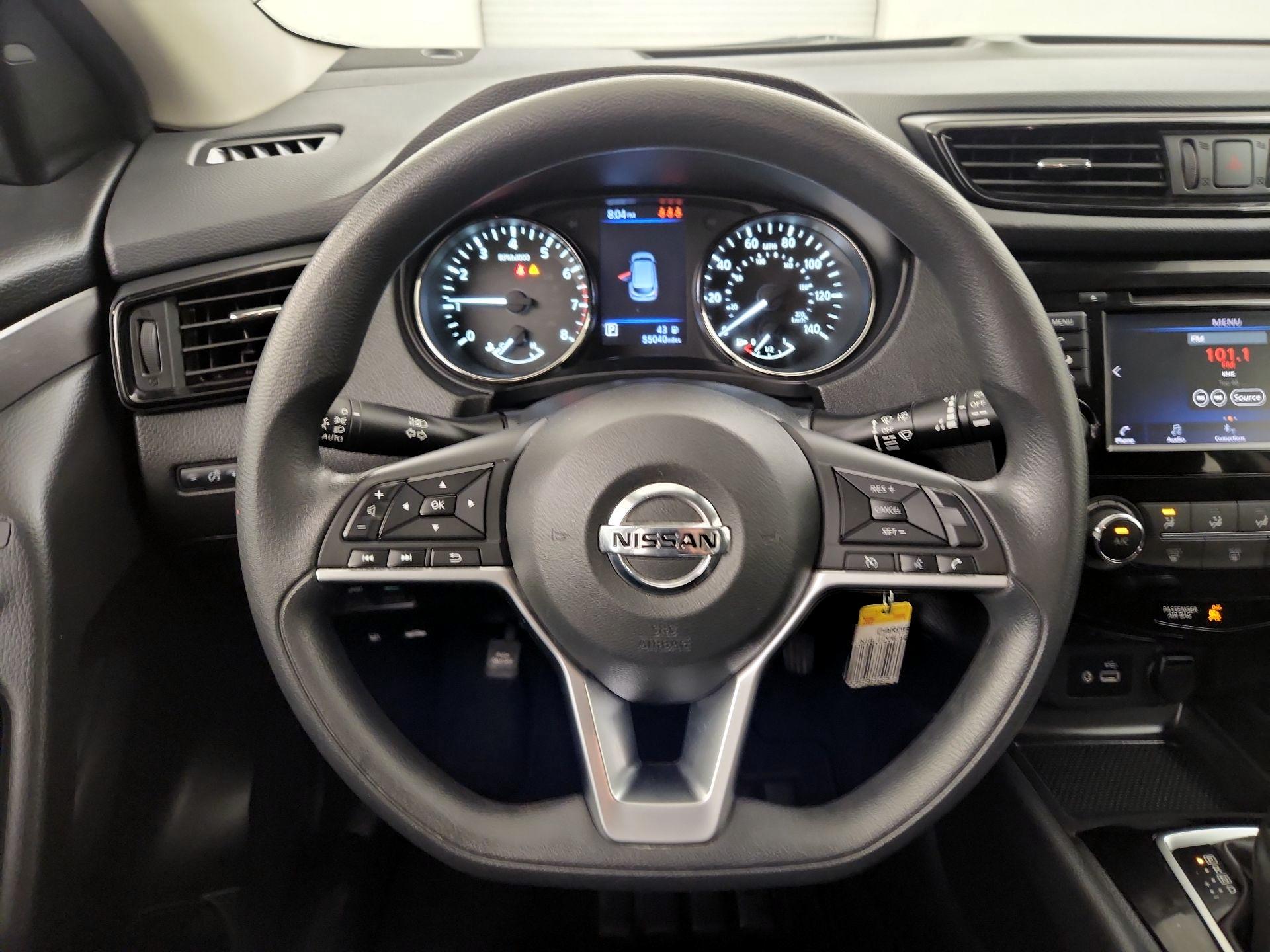 Thumbnail: 2020 Nissan Rogue Sport - 10