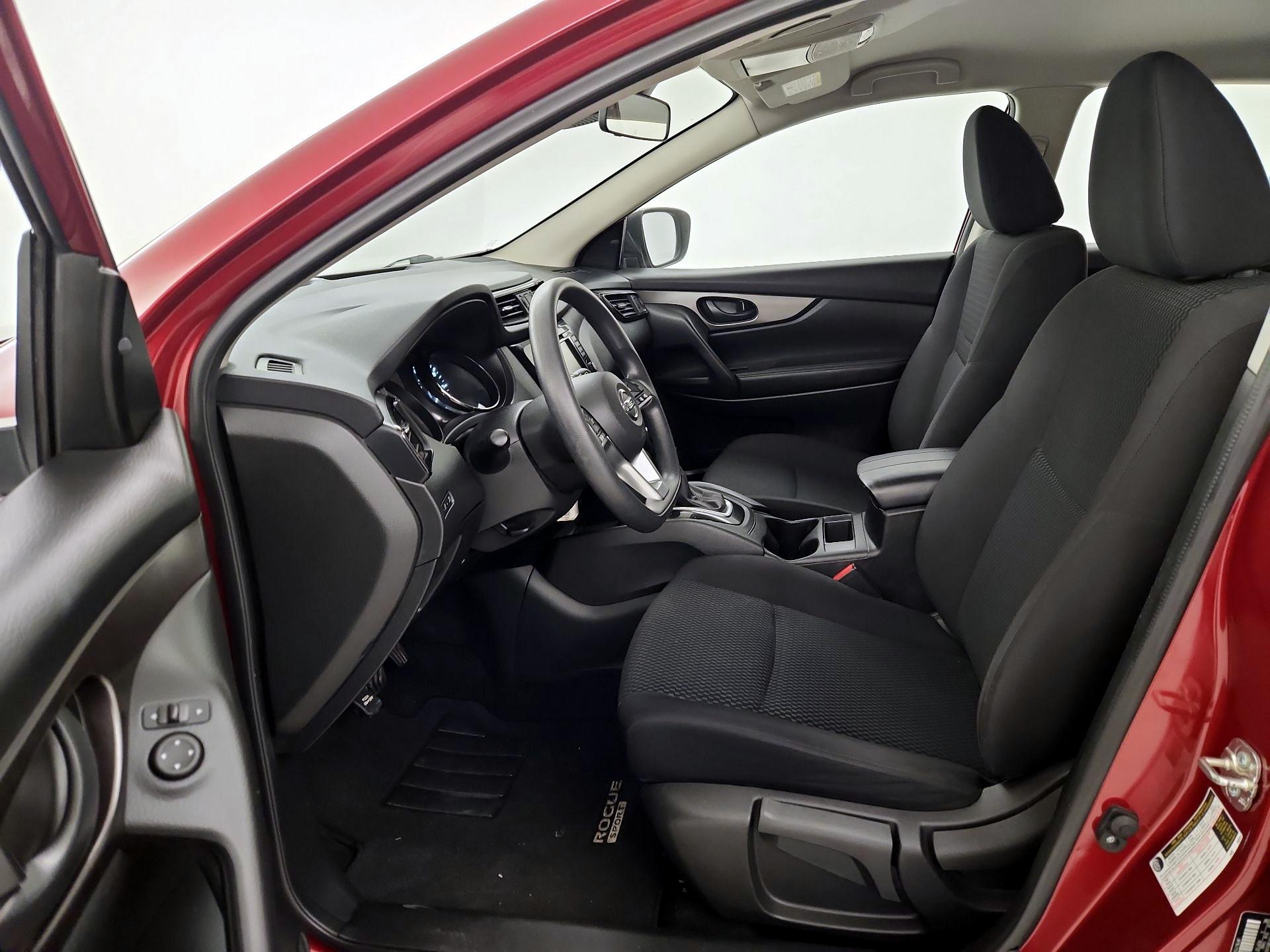 Thumbnail: 2020 Nissan Rogue Sport - 11
