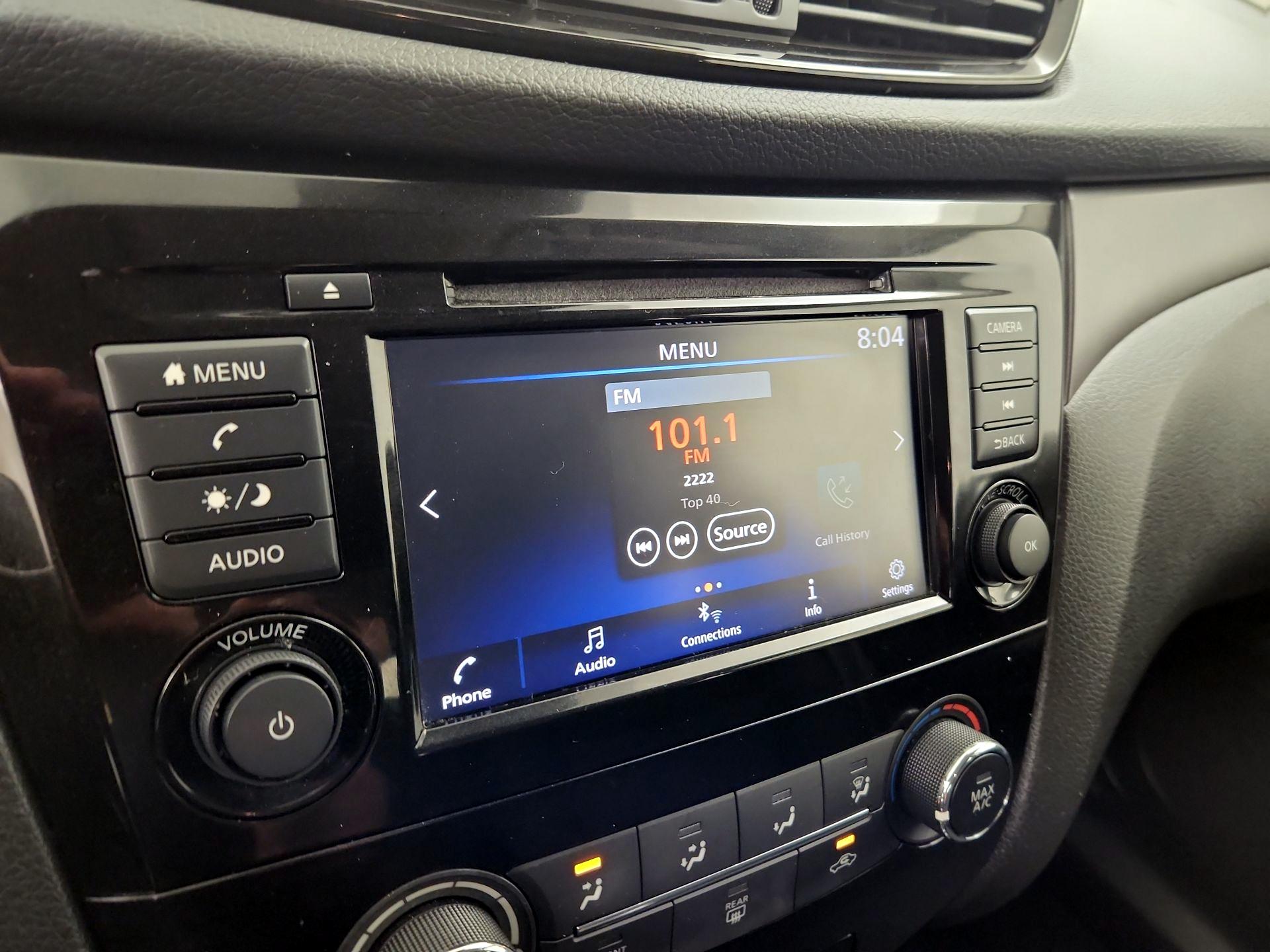 Thumbnail: 2020 Nissan Rogue Sport - 15