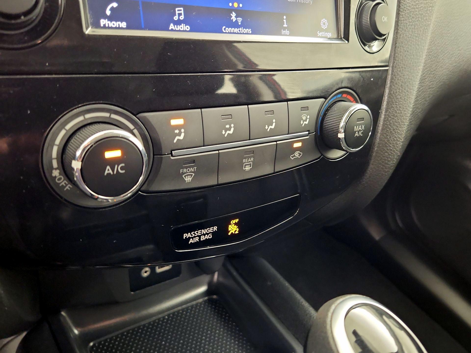 Thumbnail: 2020 Nissan Rogue Sport - 16