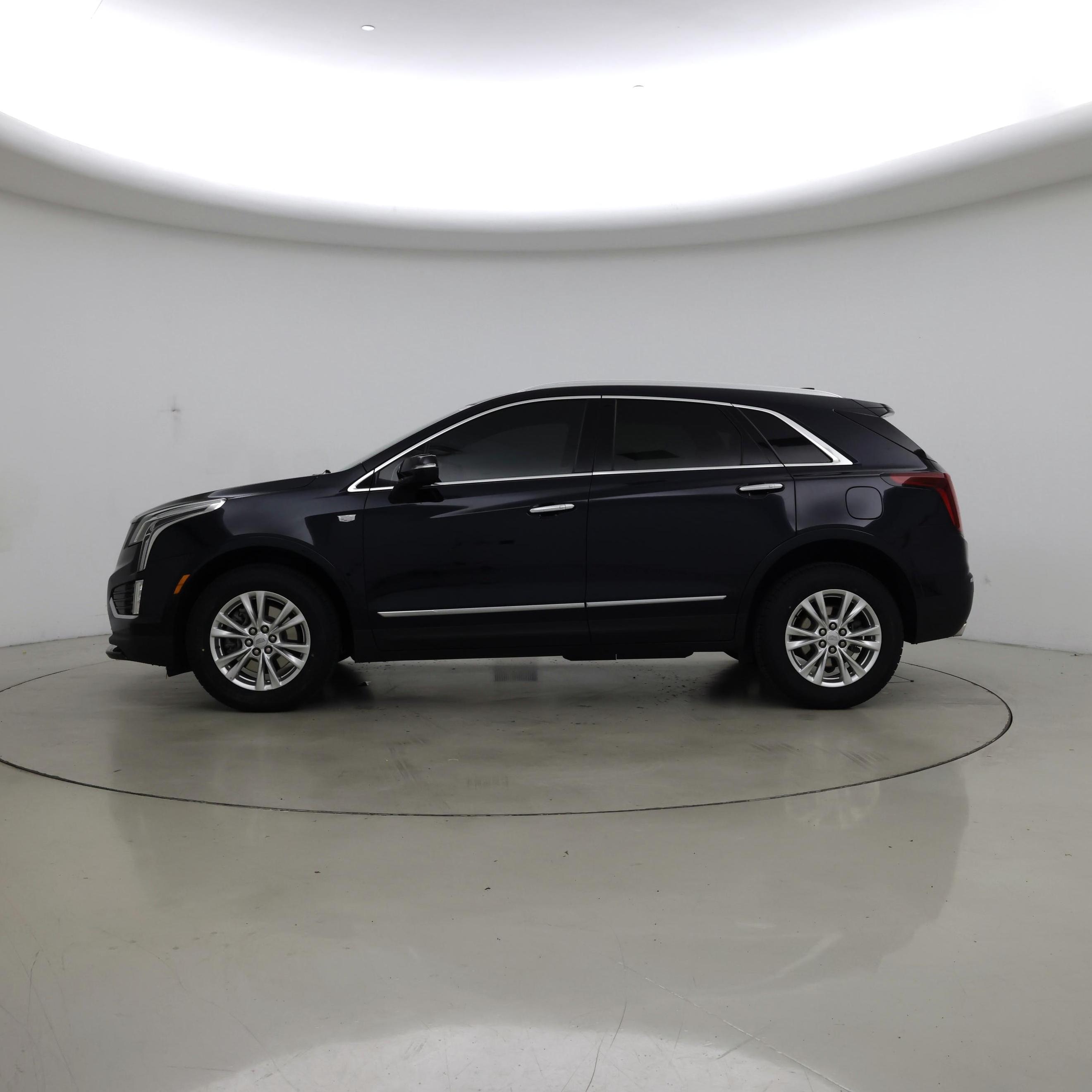 Thumbnail: 2022 Cadillac XT5 - 3