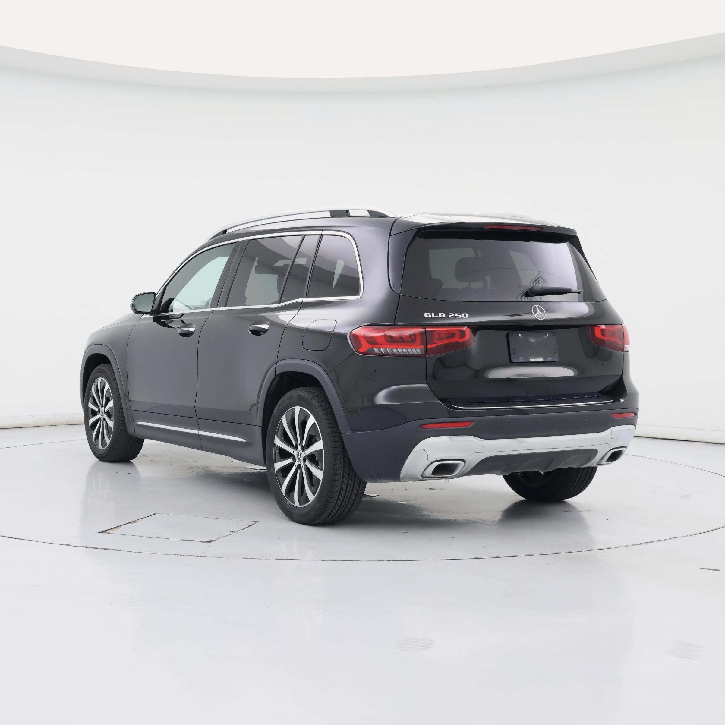 Thumbnail: 2022 Mercedes-Benz GLB - 2