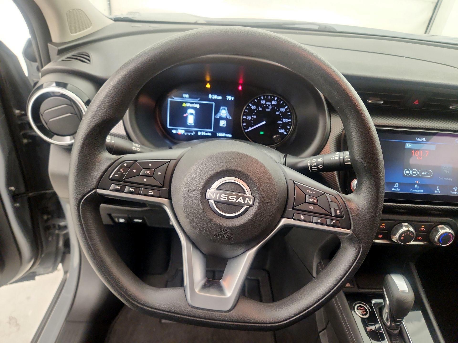 Thumbnail: 2023 Nissan Kicks - 10