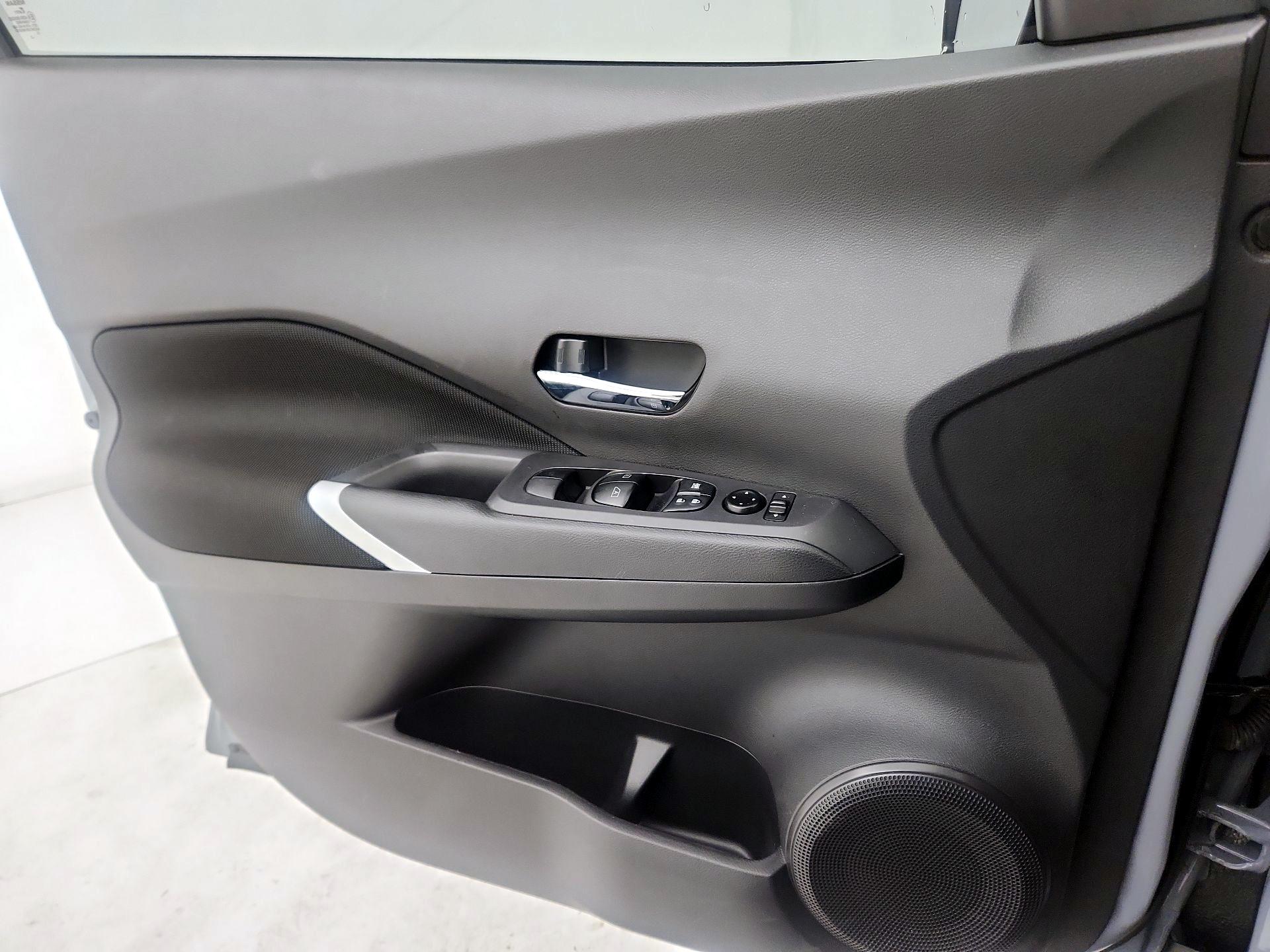 Thumbnail: 2023 Nissan Kicks - 12