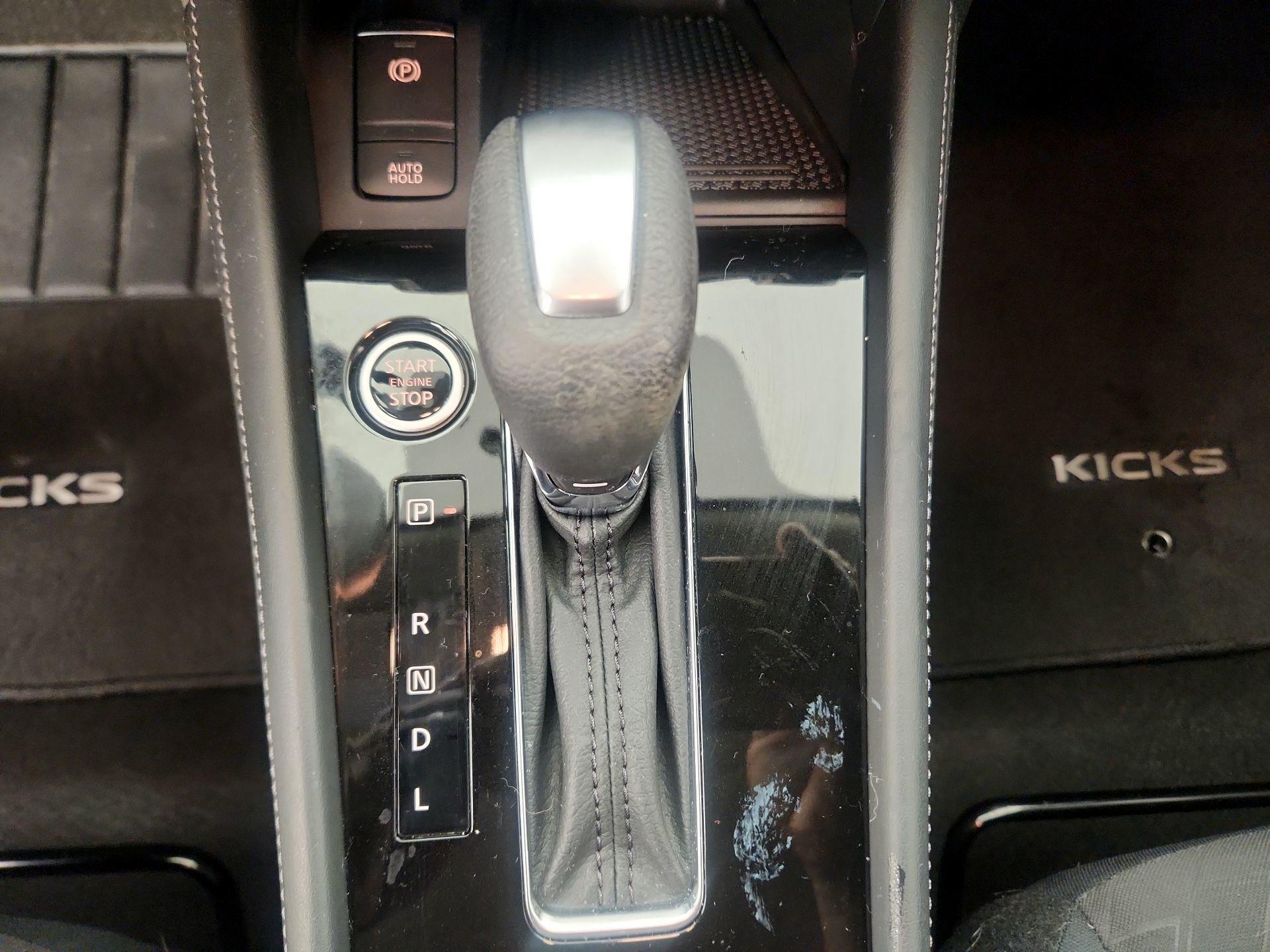 Thumbnail: 2023 Nissan Kicks - 17