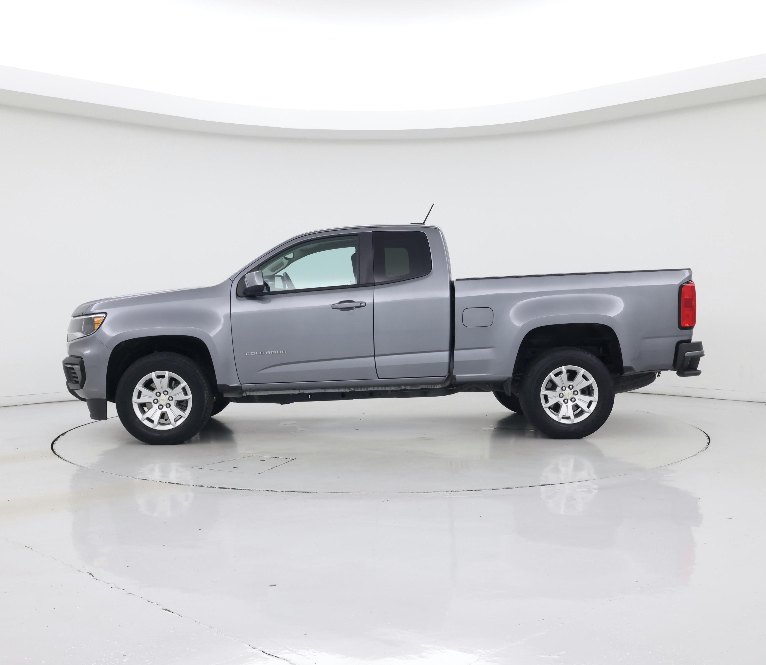 Thumbnail: 2022 Chevrolet Colorado - 3