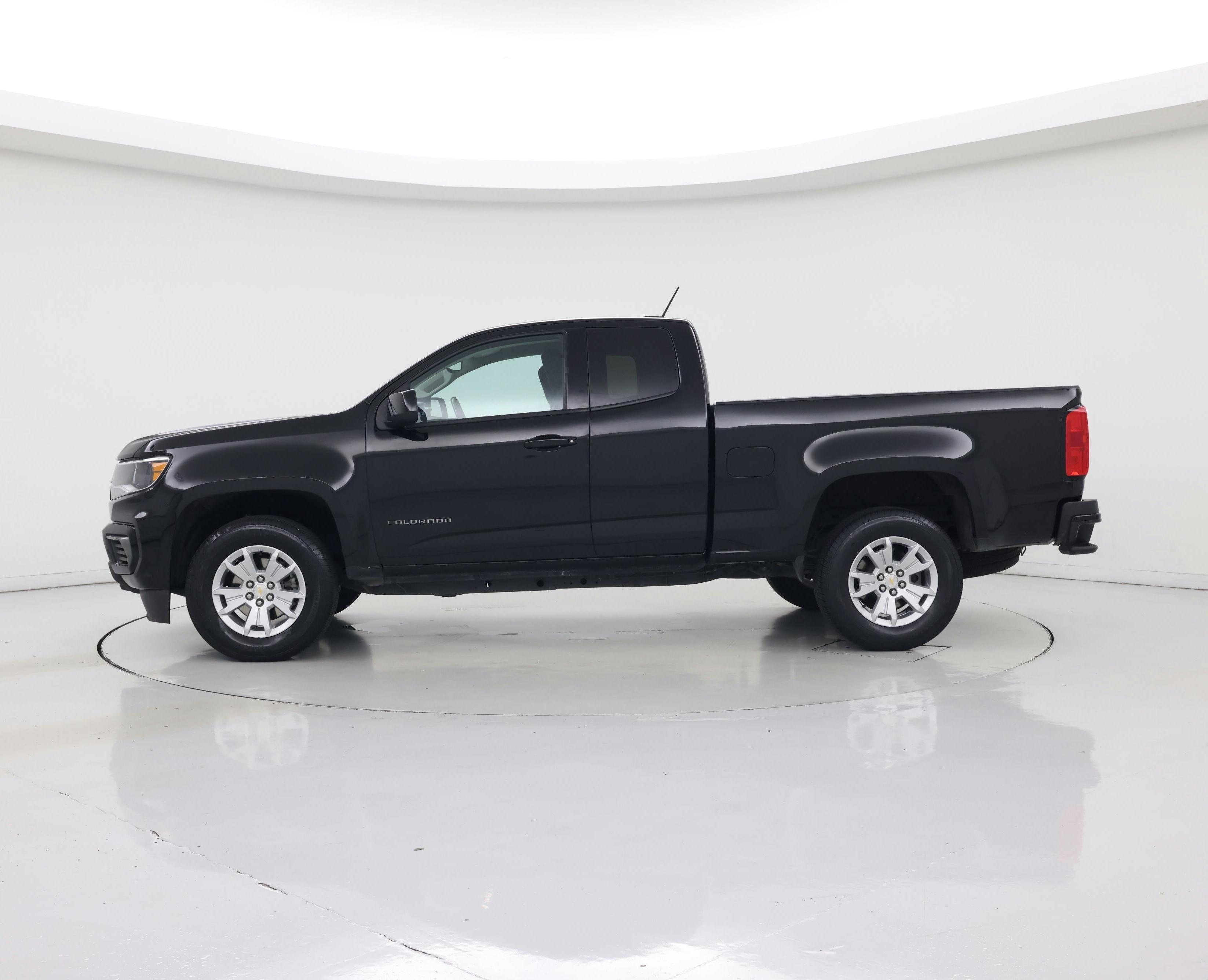 Thumbnail: 2022 Chevrolet Colorado - 3