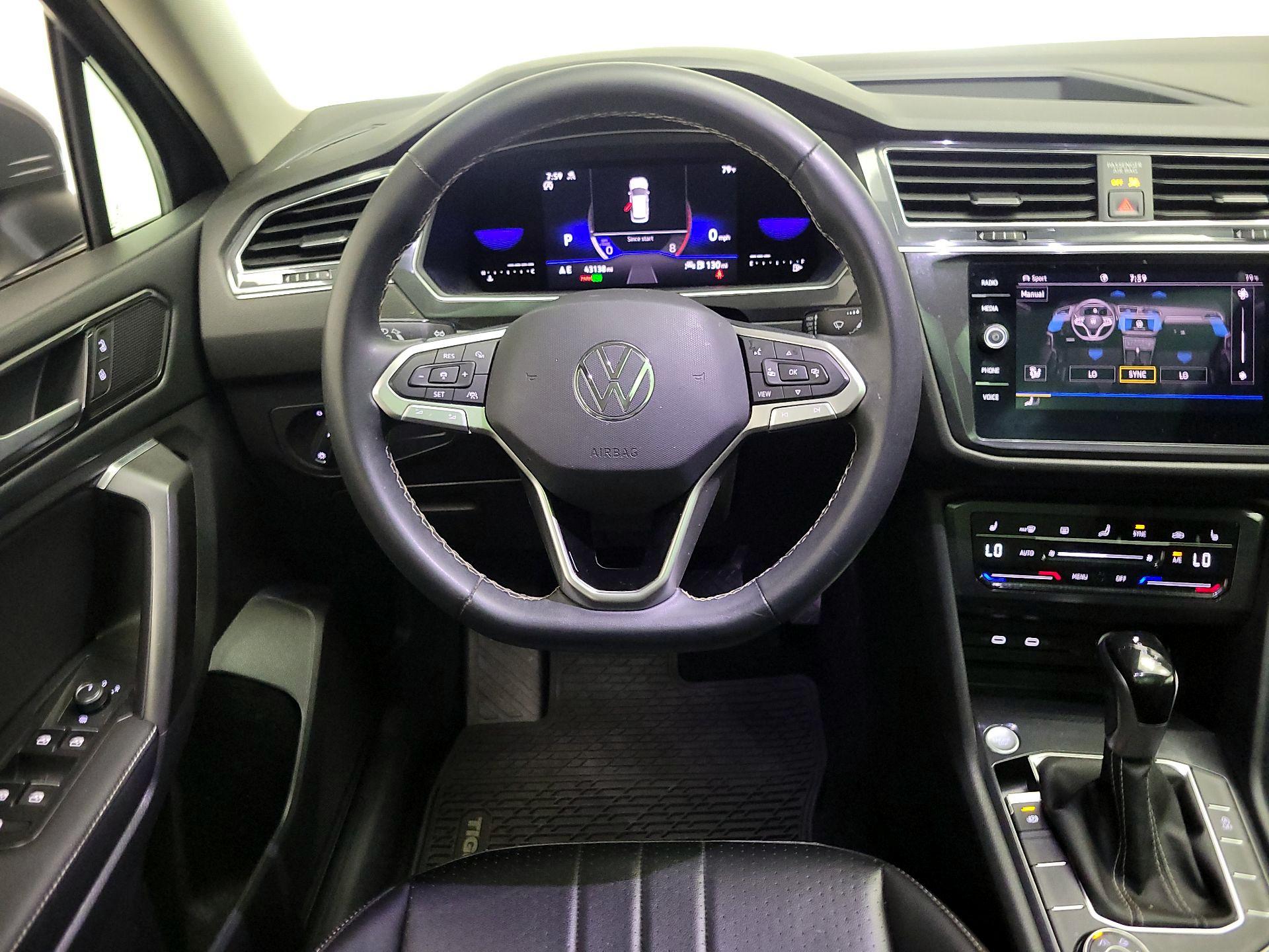 Thumbnail: 2022 Volkswagen Tiguan - 10
