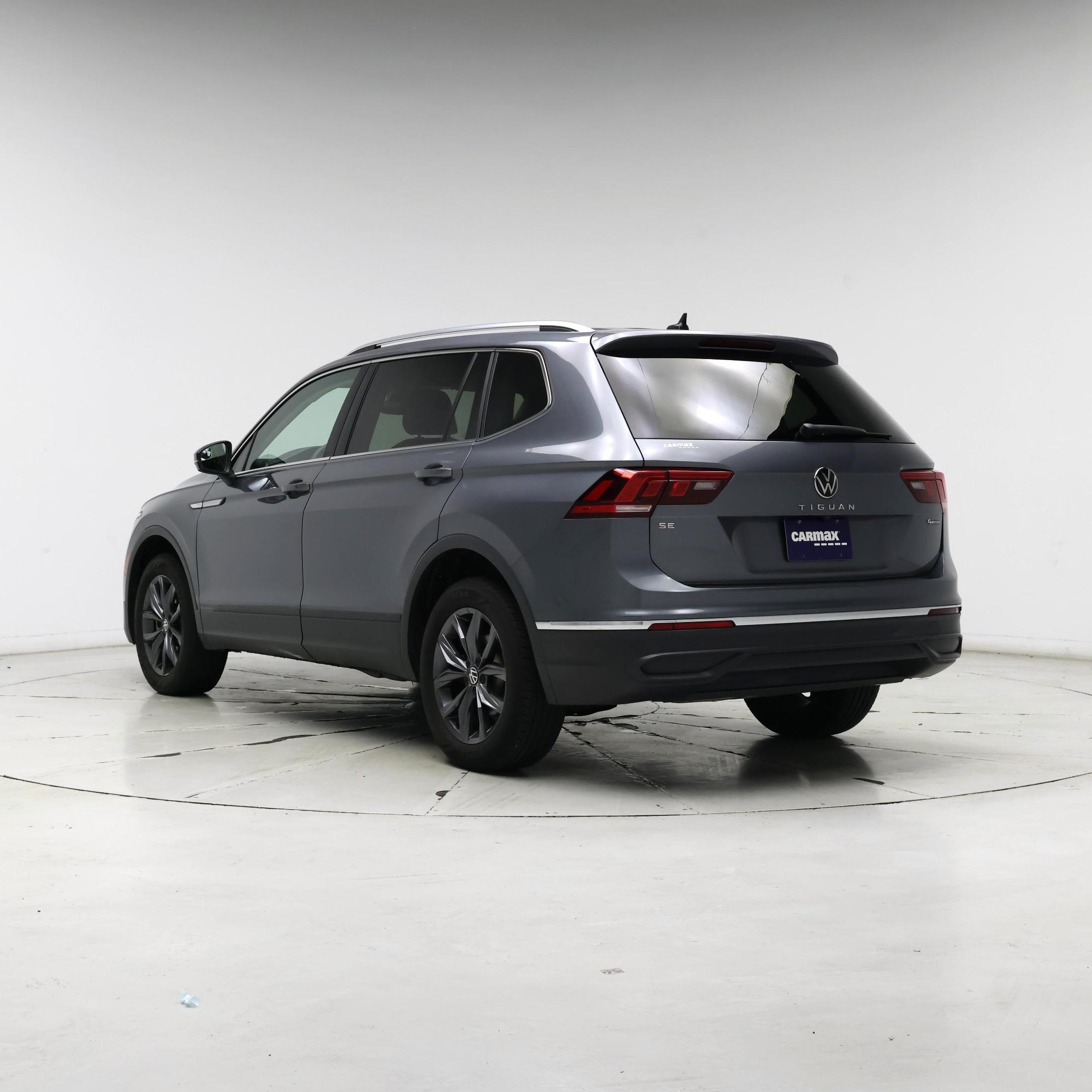 Thumbnail: 2022 Volkswagen Tiguan - 2