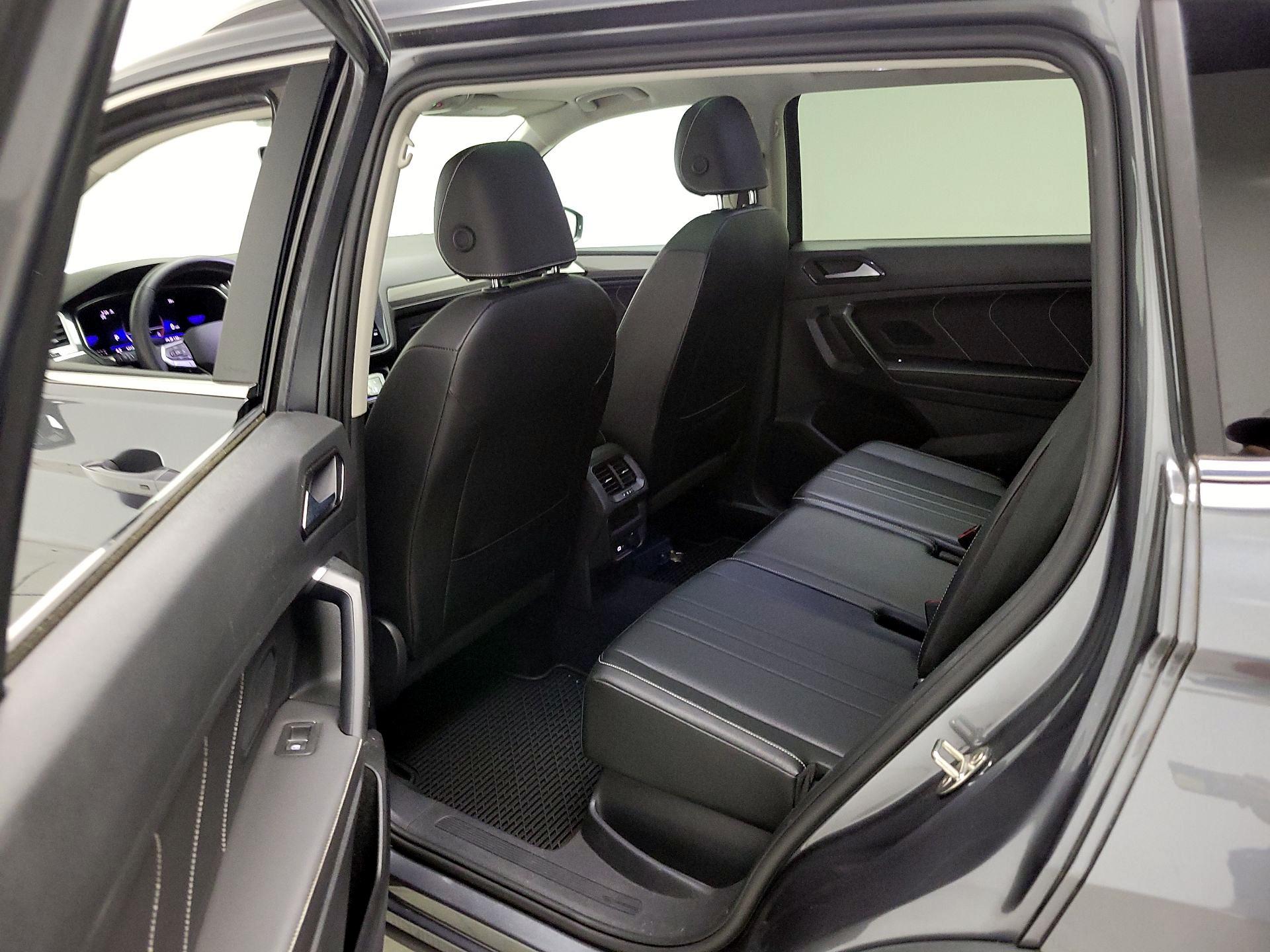 Thumbnail: 2022 Volkswagen Tiguan - 20