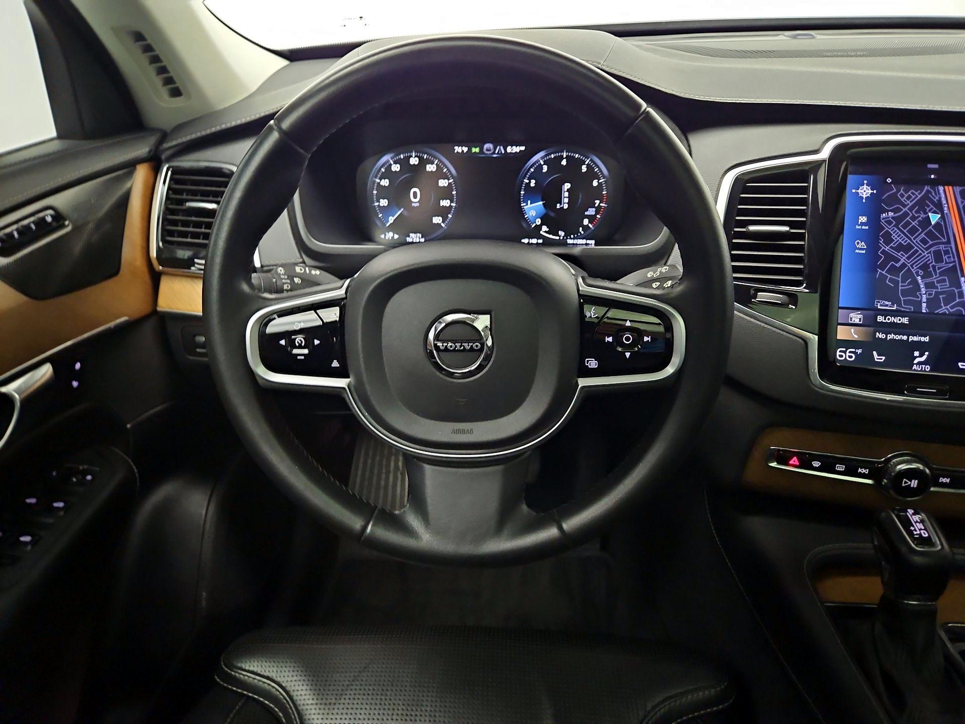 Thumbnail: 2019 Volvo XC90 - 10